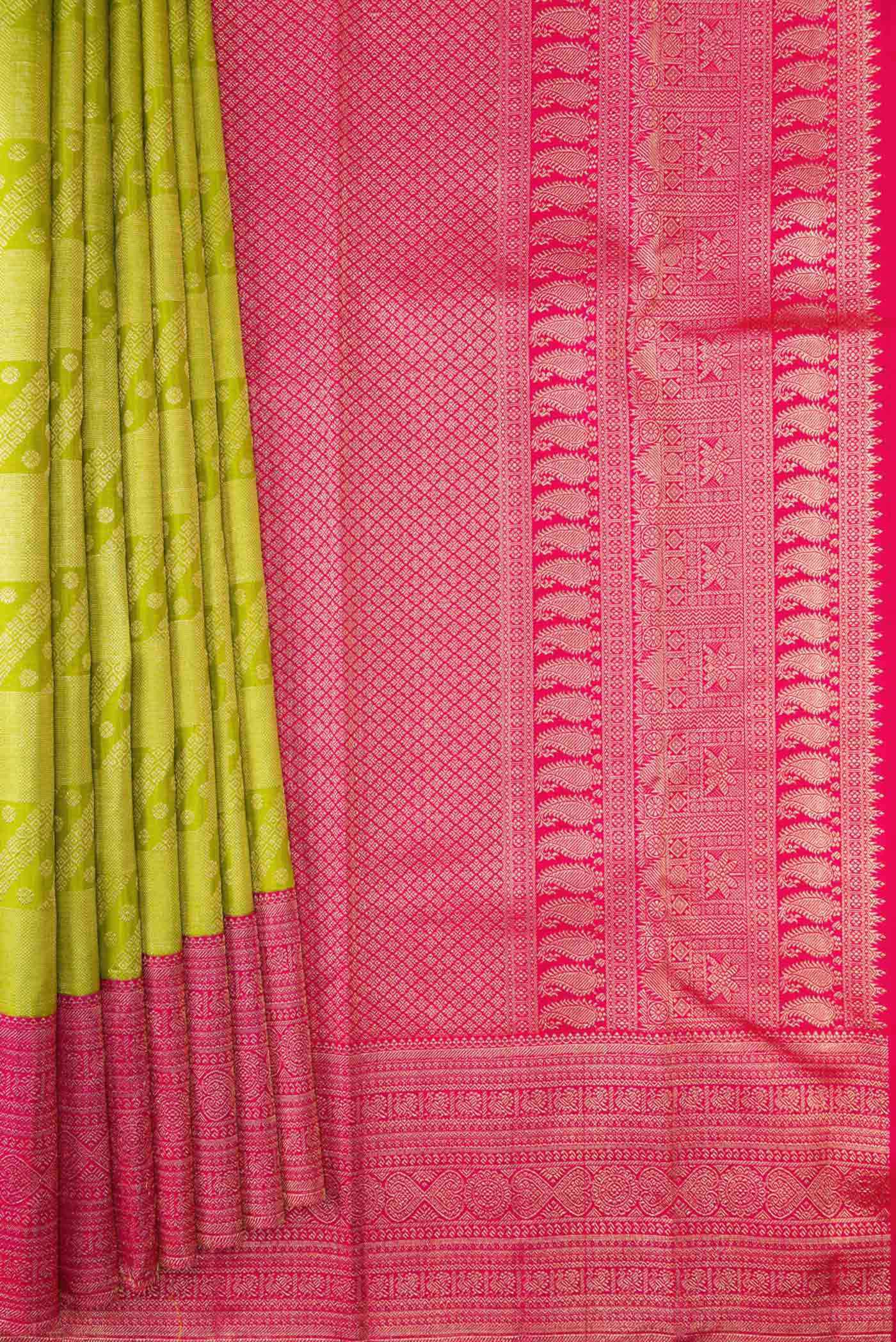 Parrot Green Dual Tone Kanchipuram Silk Saree - Image 4