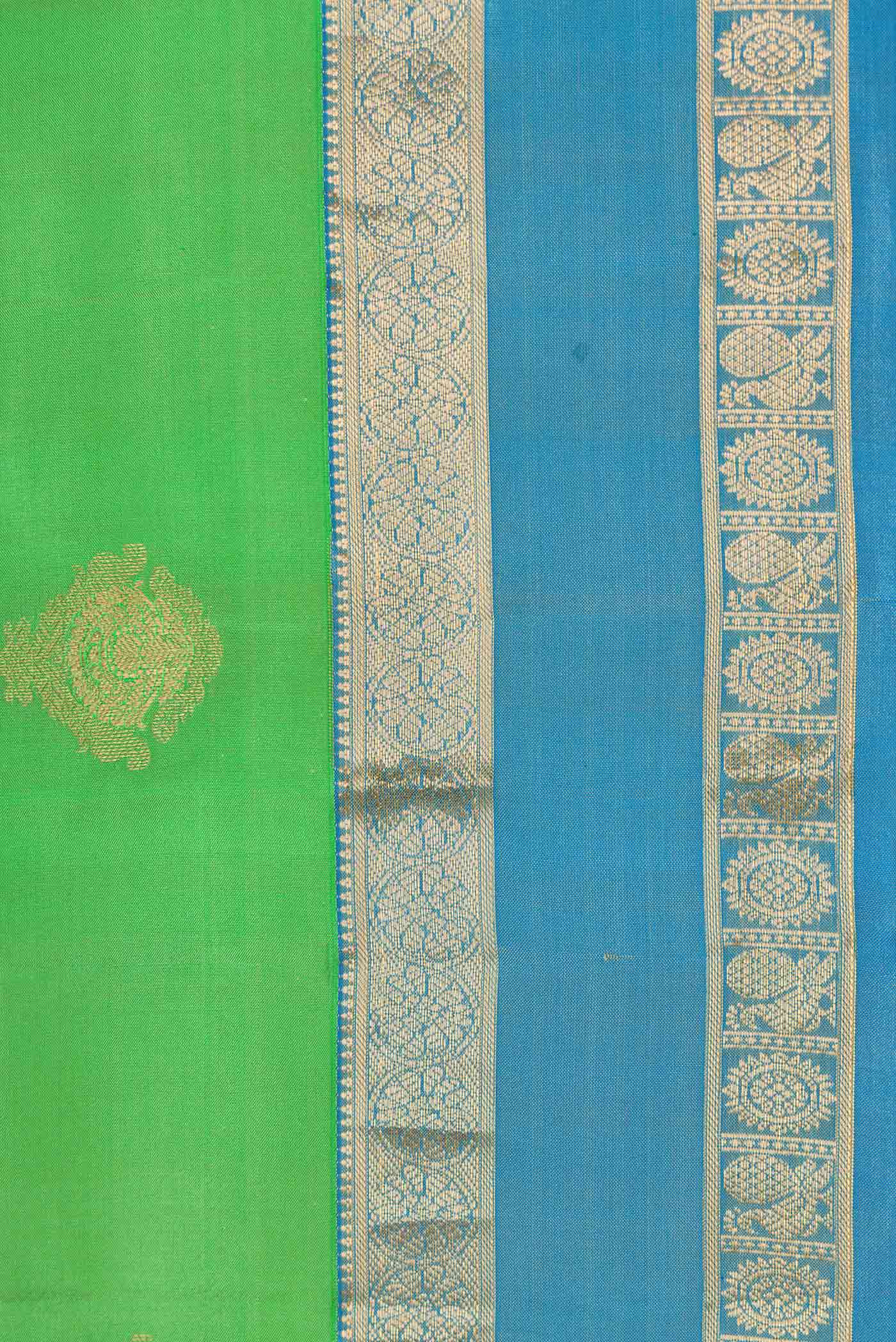 Parrot Green Dual Tone Kanchipuram Silk Saree - Image 3