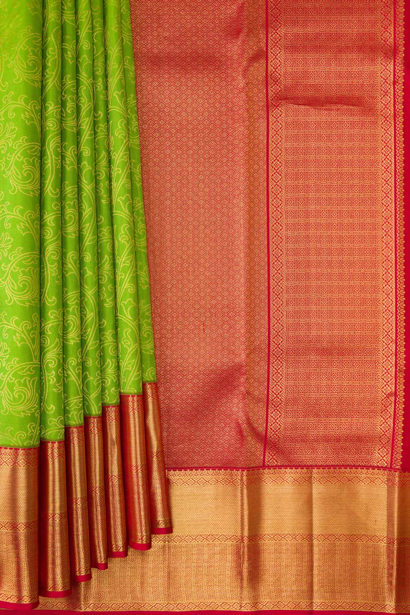 Parrot Green Kanchipuram Silk Saree - Image 4