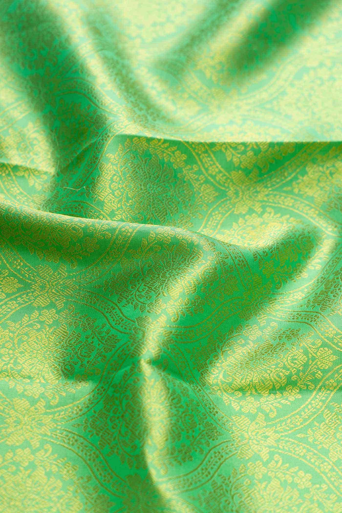 Parrot Green Dual Tone Kanchipuram Silk Saree - Image 3