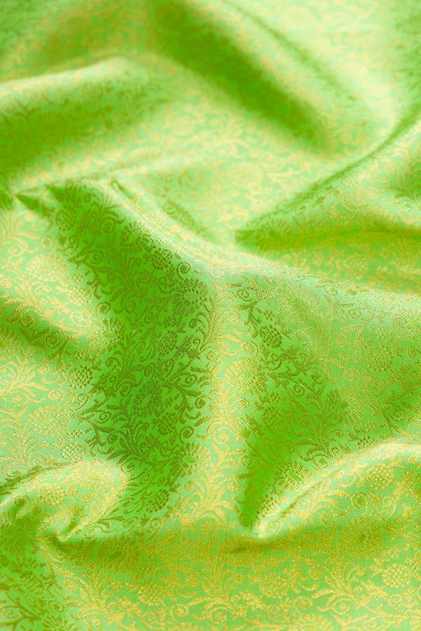 Parrot Green Dual Tone Kanchipuram Silk Saree - Image 3
