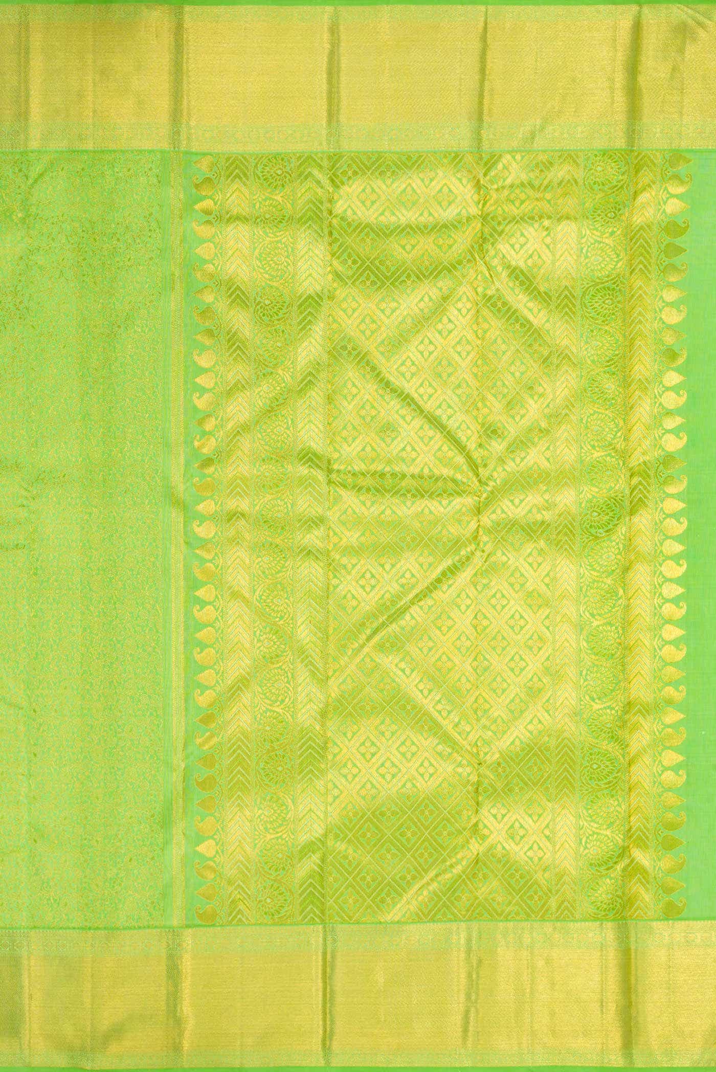 Parrot Green Dual Tone Kanchipuram Silk Saree - Image 5