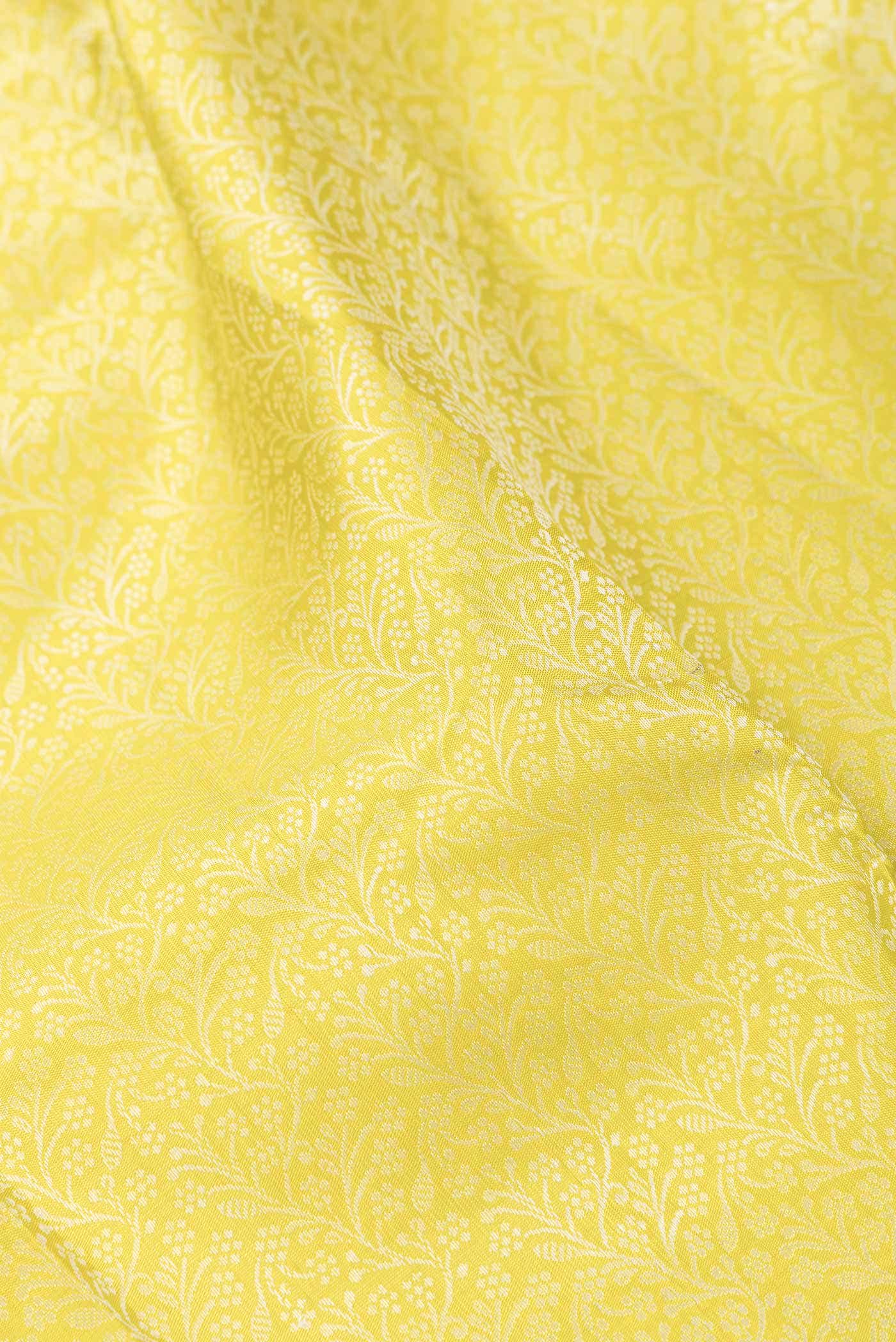 Pure Silk Pure Zari Parrot Green Dual Tone Kanchipuram Saree - Image 3