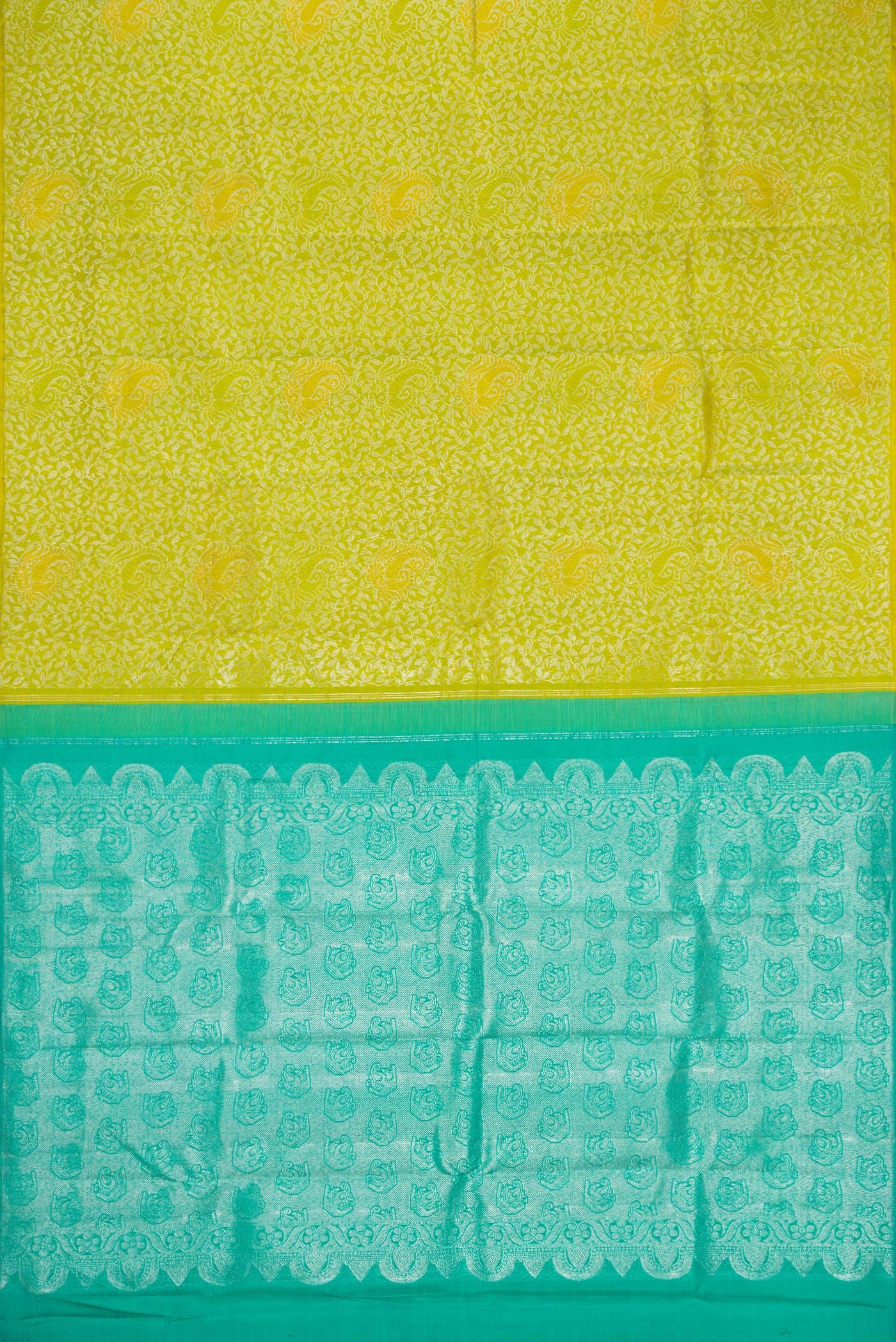 Parrot Green Kanjivaram Silk Saree - Image 5