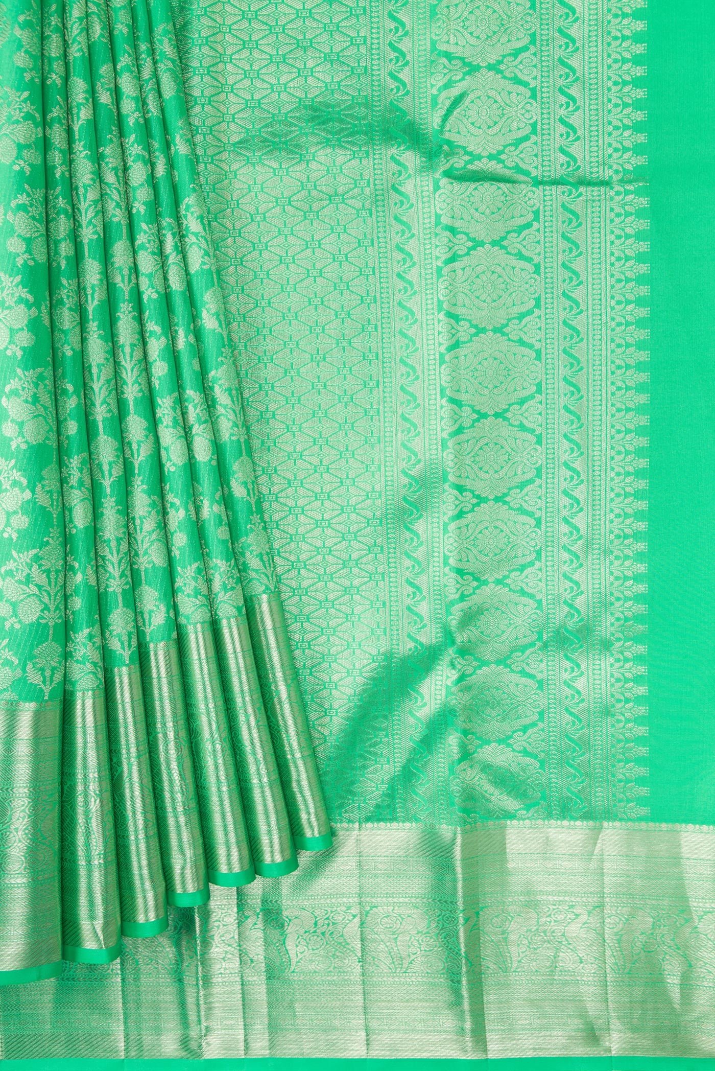 Green Kanjivaram Silk Saree - Image 4