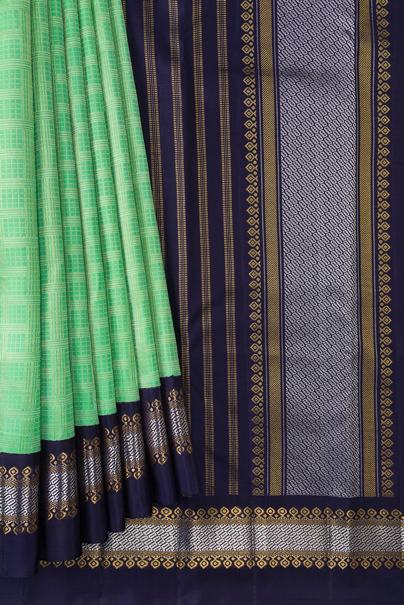Green Kanjivaram Silk Saree - Image 4