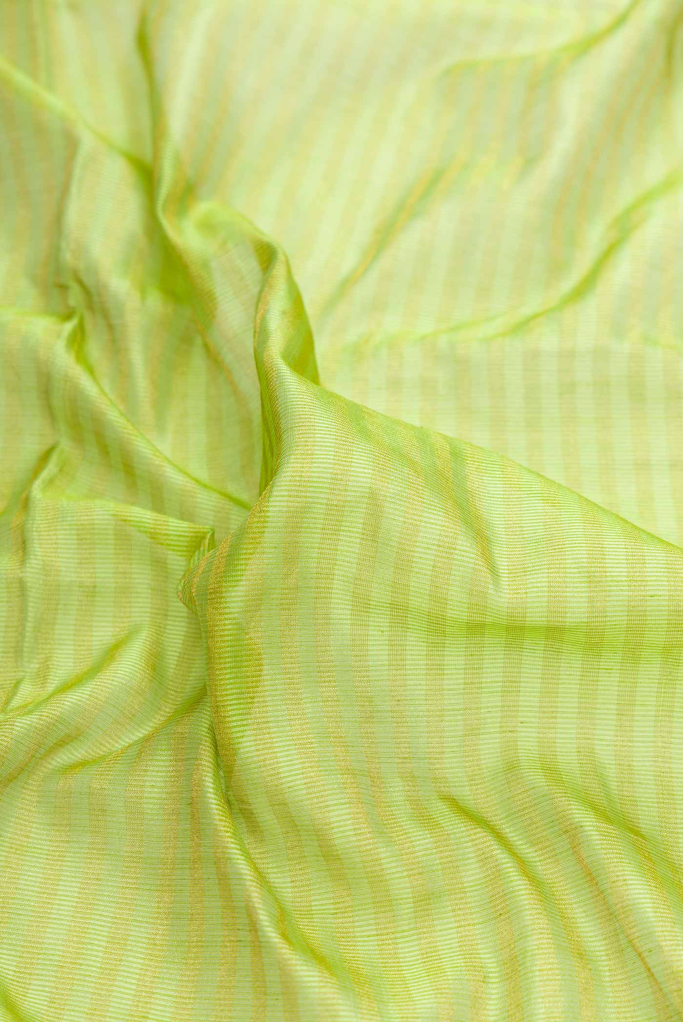 Parrot Green Dual Tone Maheshwari Silk Saree - Image 2