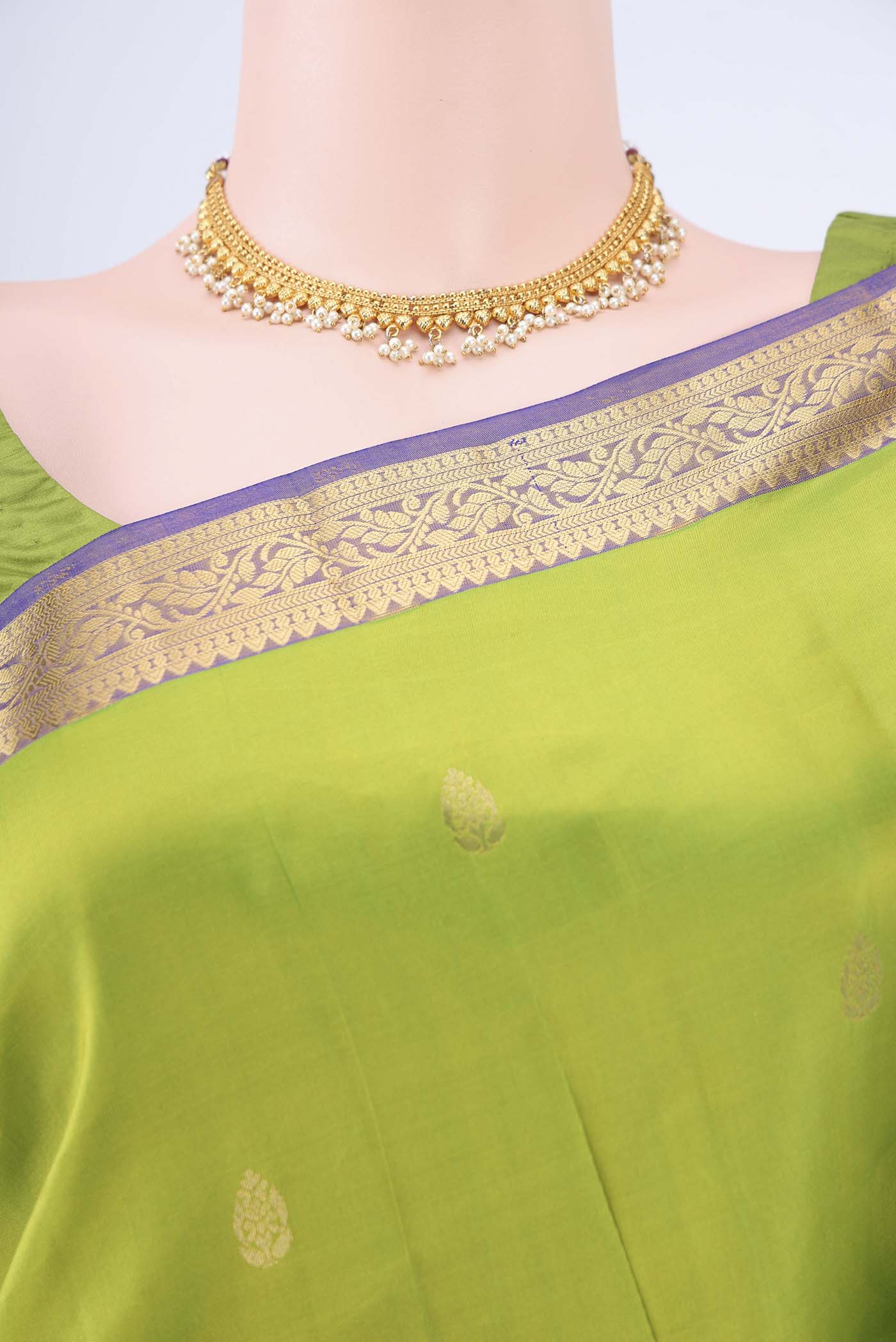 Parrot Green Dual Tone Nangavalli Silk [ Salem ] Saree - Image 2