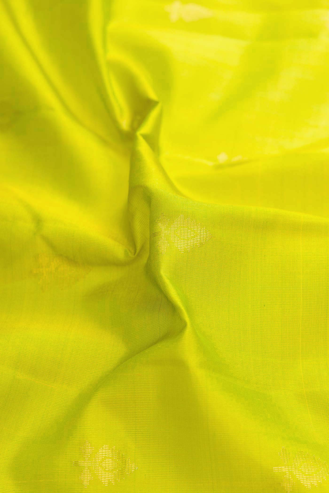 Parrot Green Dual Tone Soft Silk Saree - Image 2
