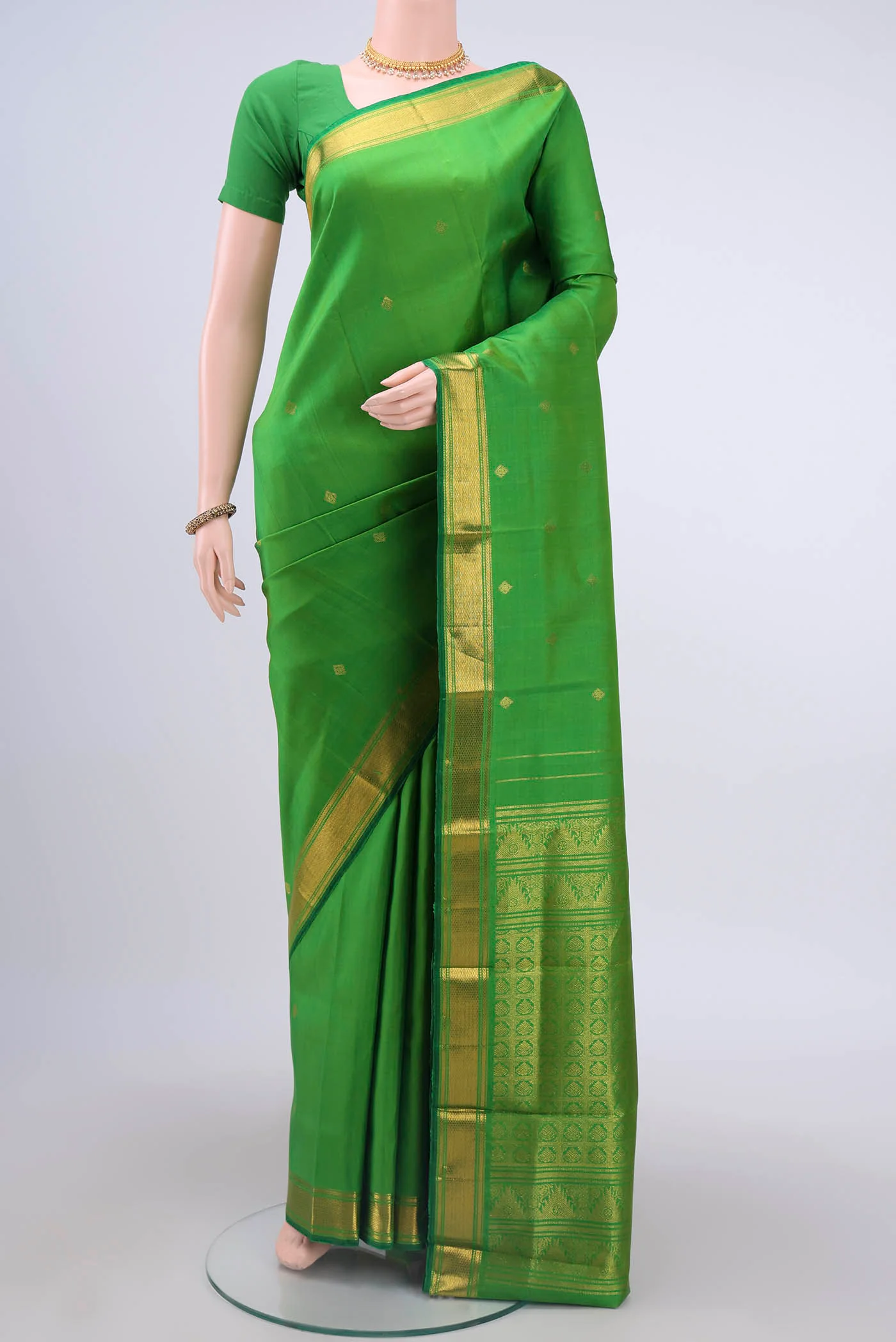 Parrot Green Kanchipuram Silk Saree