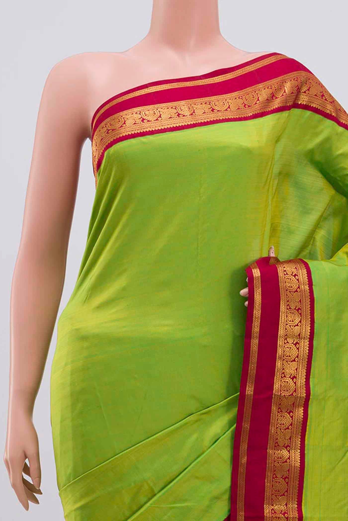 Parrot Green Kanchipuram Silk Saree - Image 2