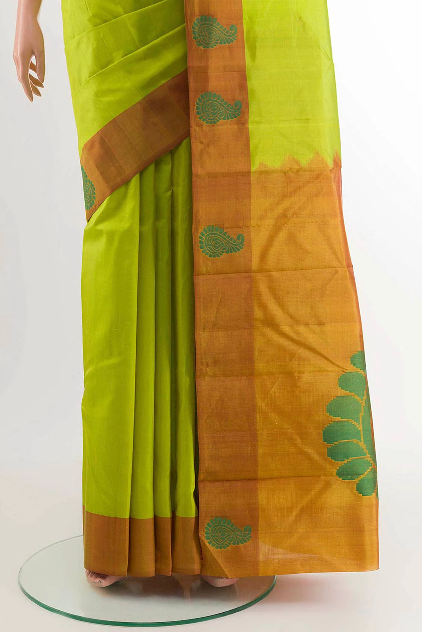 Parrot Green Kanjivaram Silk Saree - Image 3