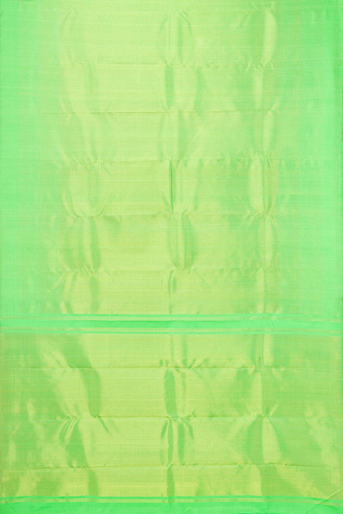 Parrot Green Kanchipuram Silk Saree - Image 11