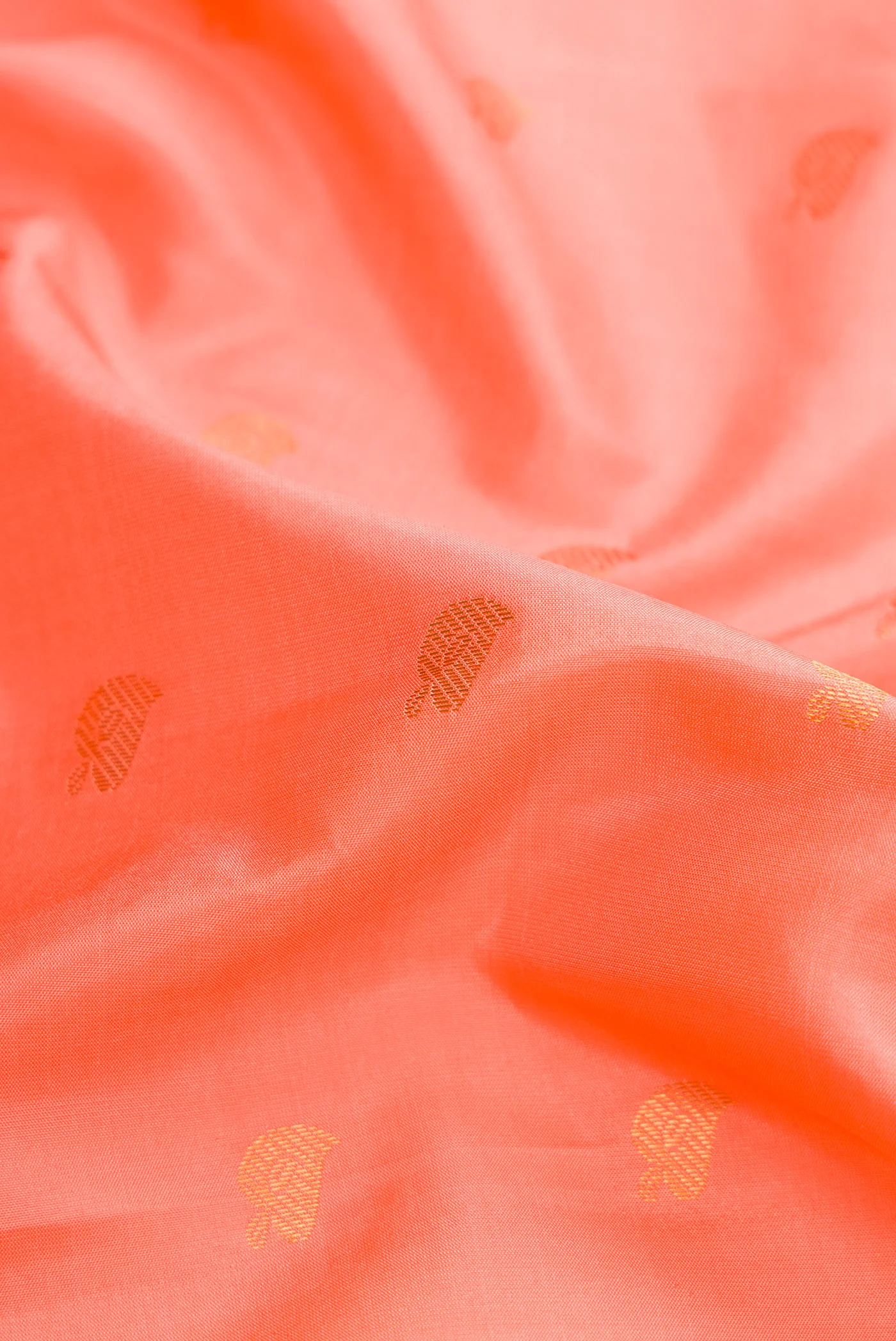Peach Gadwal Silk Saree - Image 2