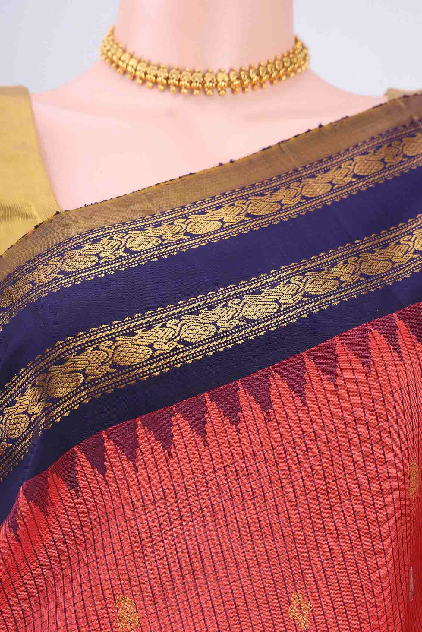 Peach Dual Tone Gadwal Silk Saree - Image 2