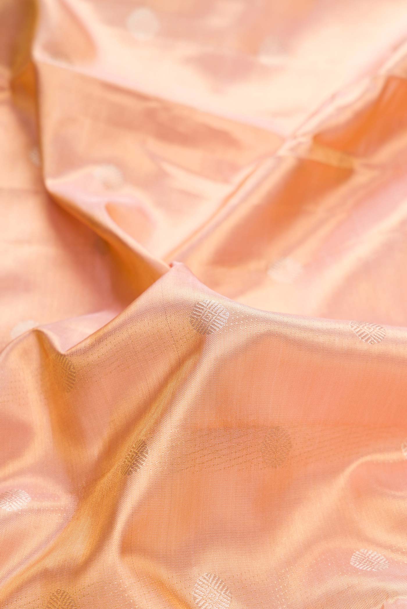 Peach Dual Tone Kanchipuram Tissue Silk Saree - Image 2