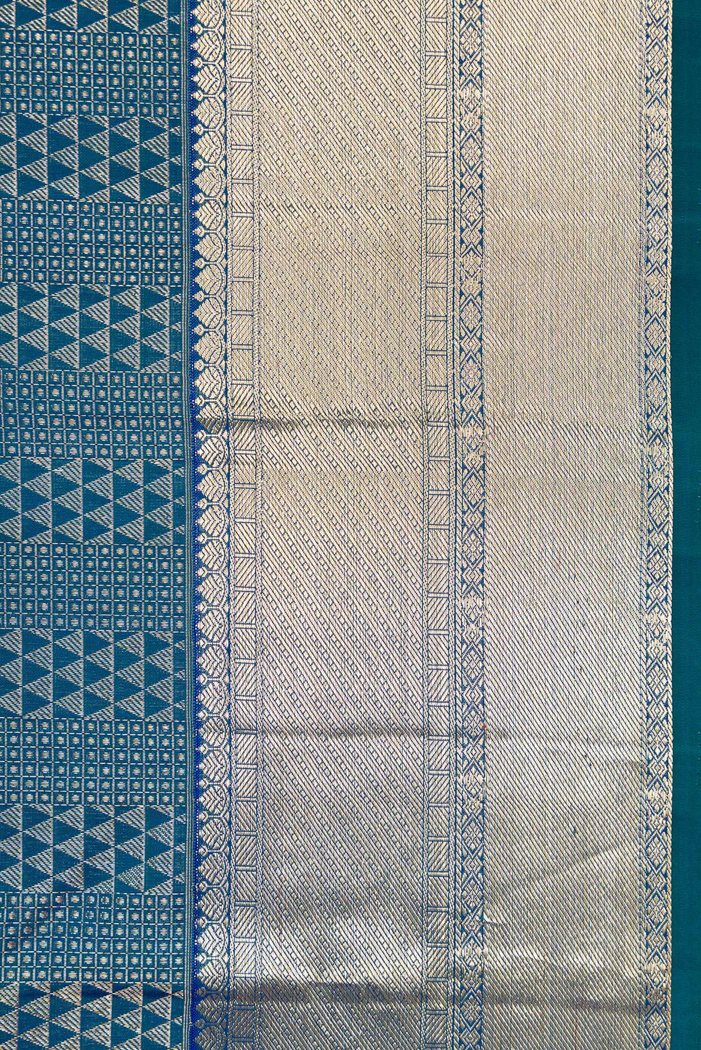 Peacock Blue Dual Tone Kanchipuram Silk Saree - Image 3