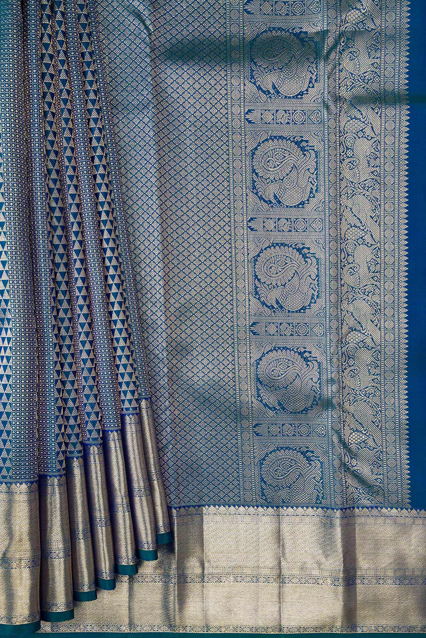 Peacock Blue Dual Tone Kanchipuram Silk Saree - Image 4