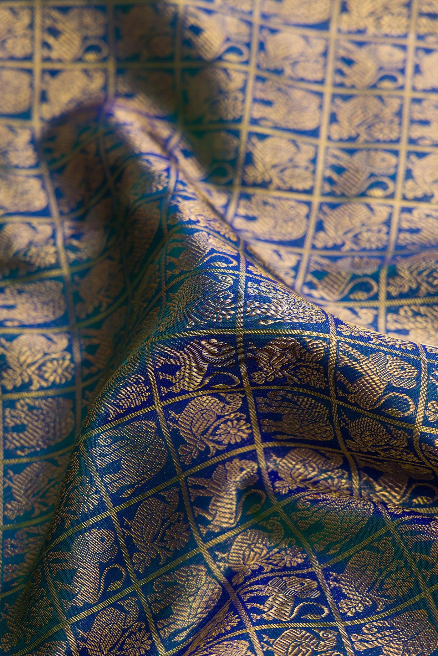 Peacock Blue Kanchipuram Silk Saree - Image 2