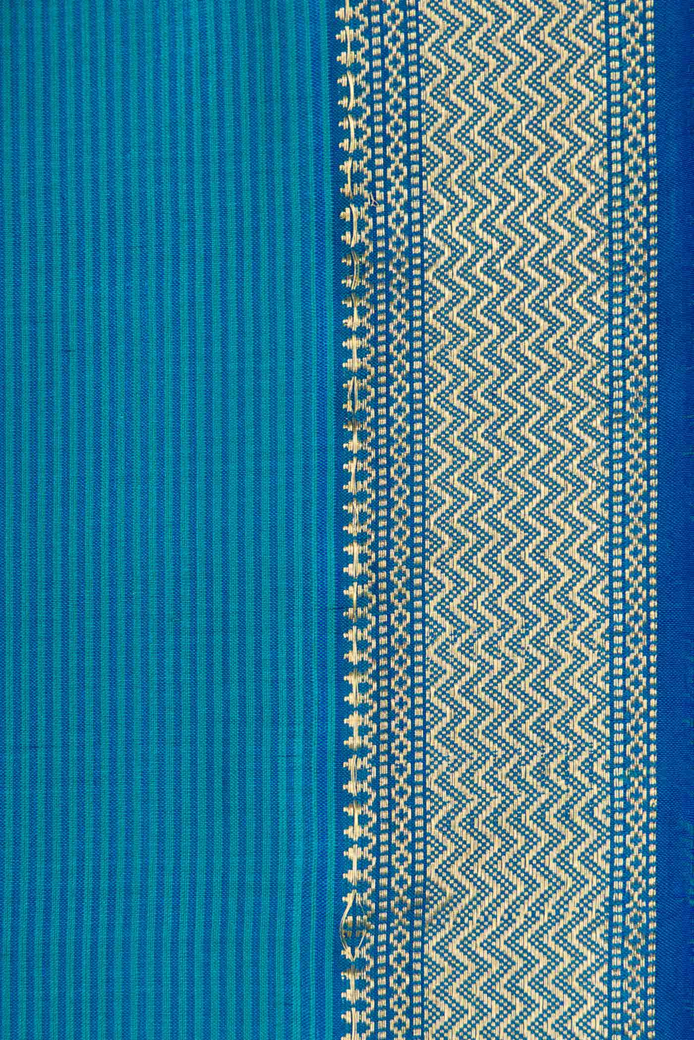 Peacock Blue Dual Tone Maheshwari Silk Saree - Image 3