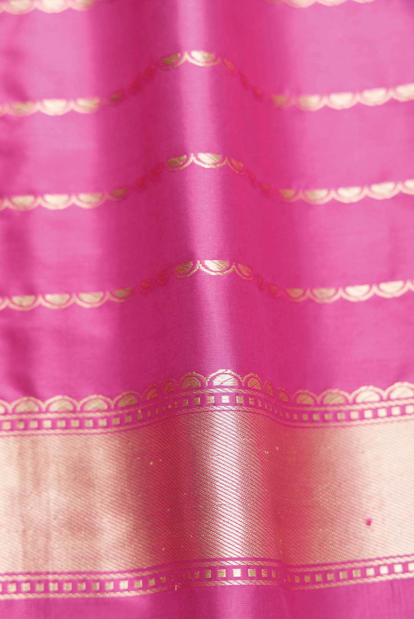 Pure Silk Pure Zari Pink Dual Tone Banarasi Saree - Image 6