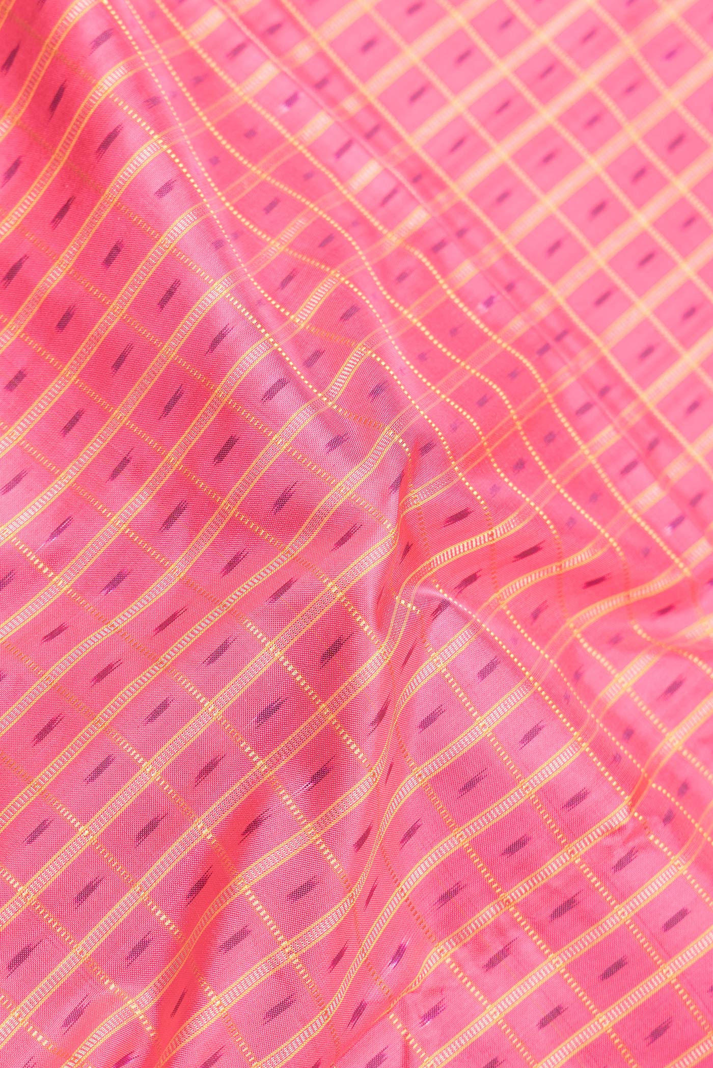 Pink Dual Tone Pochampally Silk Saree - Image 2