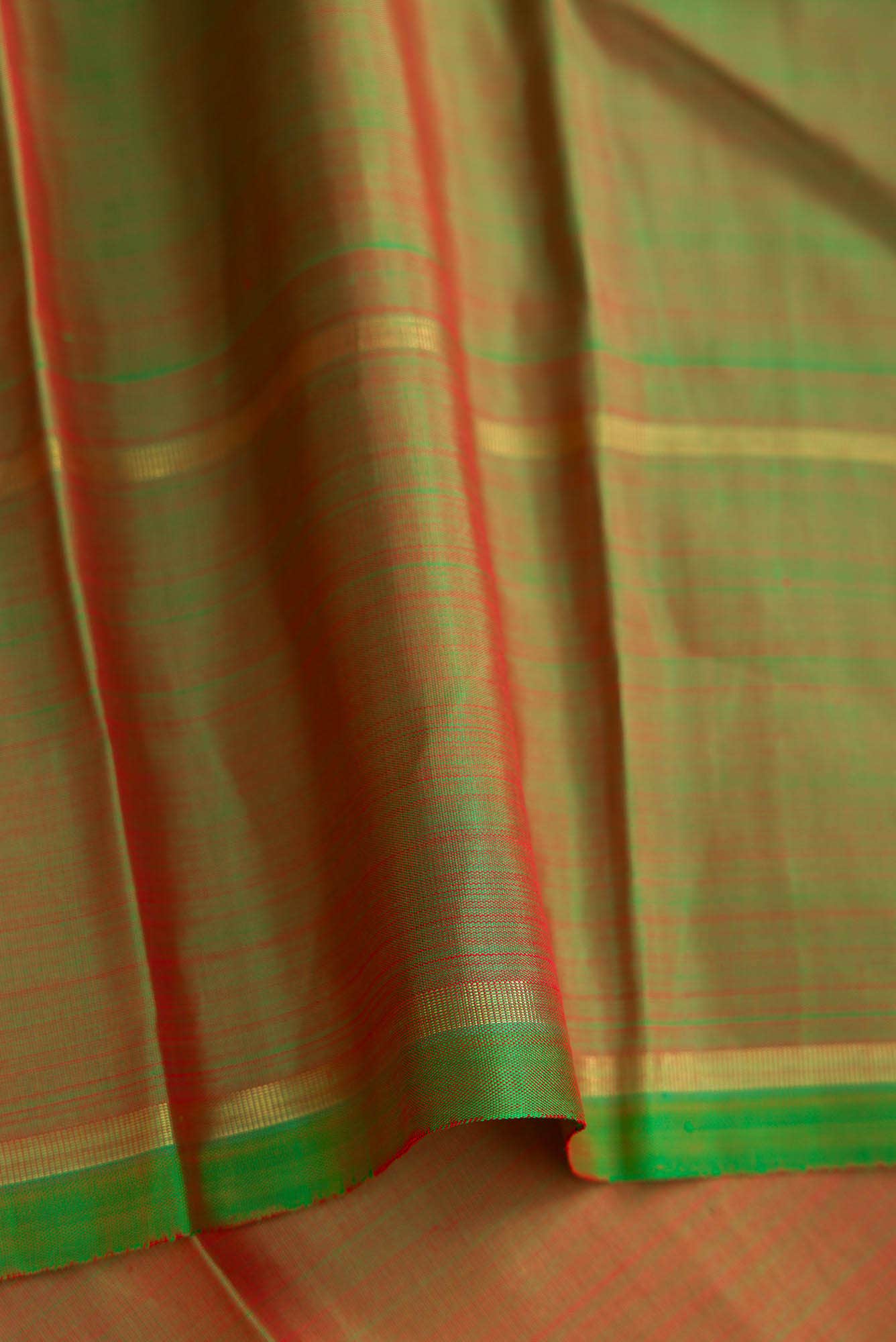 Pure Silk Pure Zari Pink Dual Tone Kanjivaram Saree - Image 6