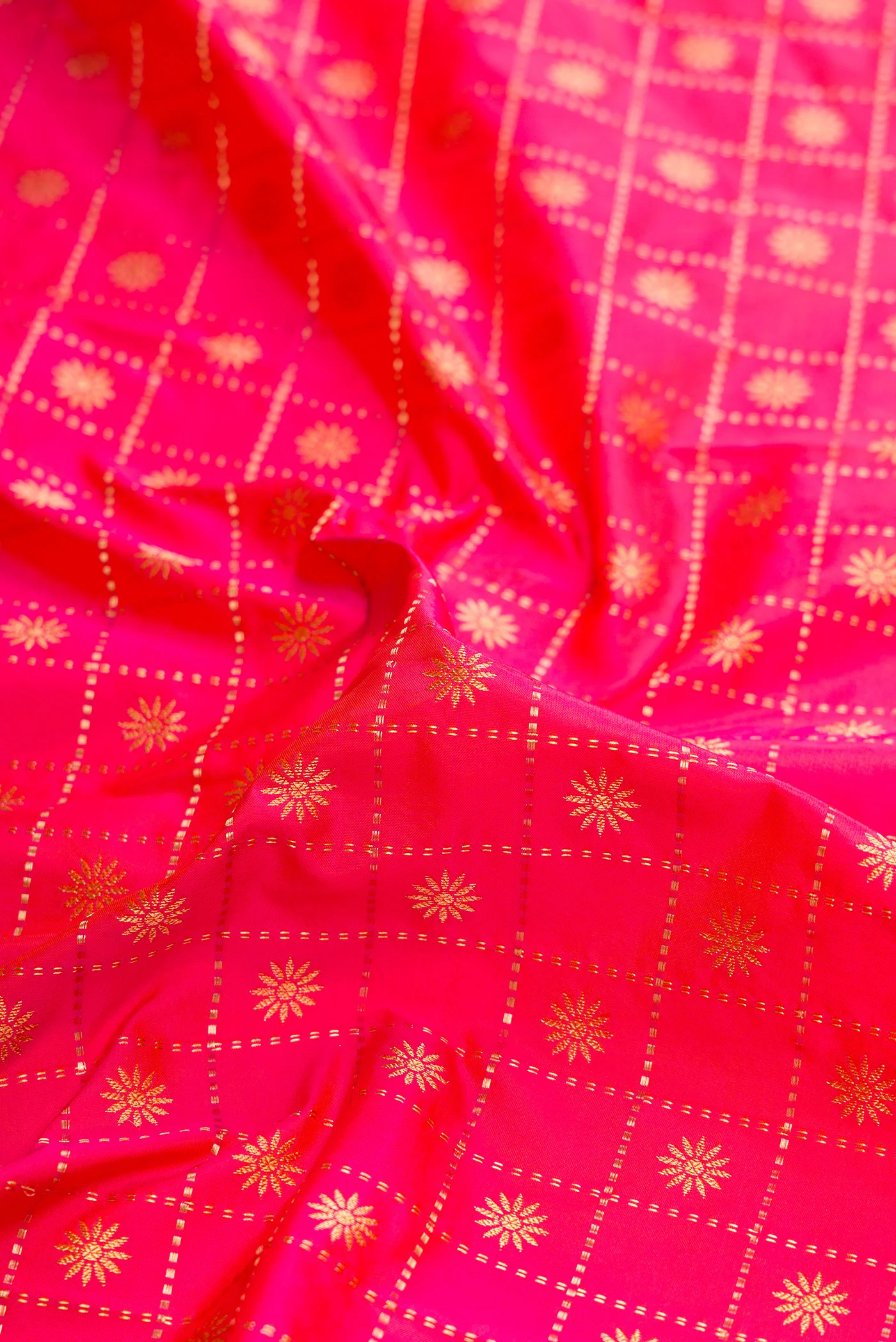 Pink Dual Tone Paithani Silk Saree - Image 2