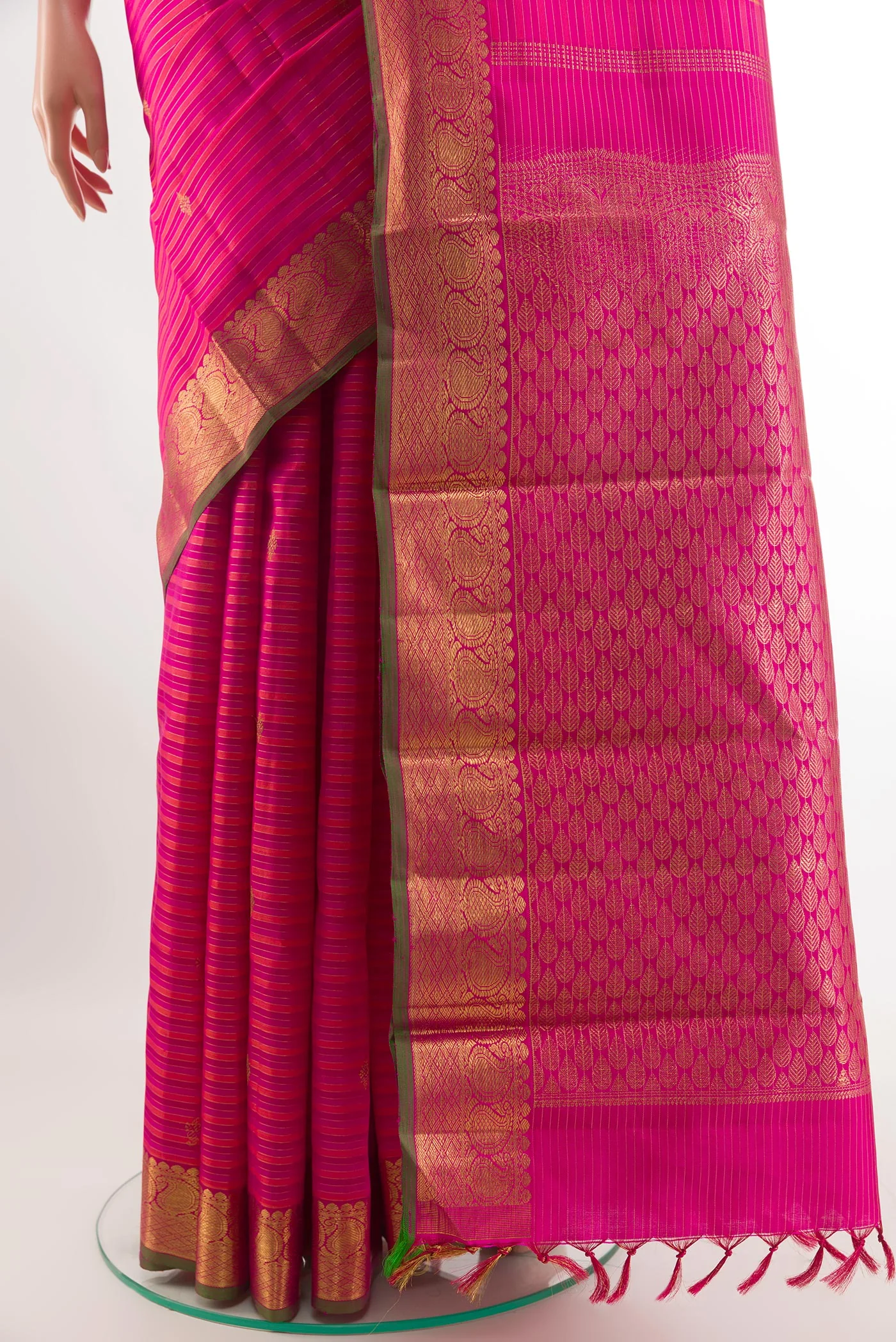 Pure Silk Pure Zari Pink Kanchipuram Saree - Image 3
