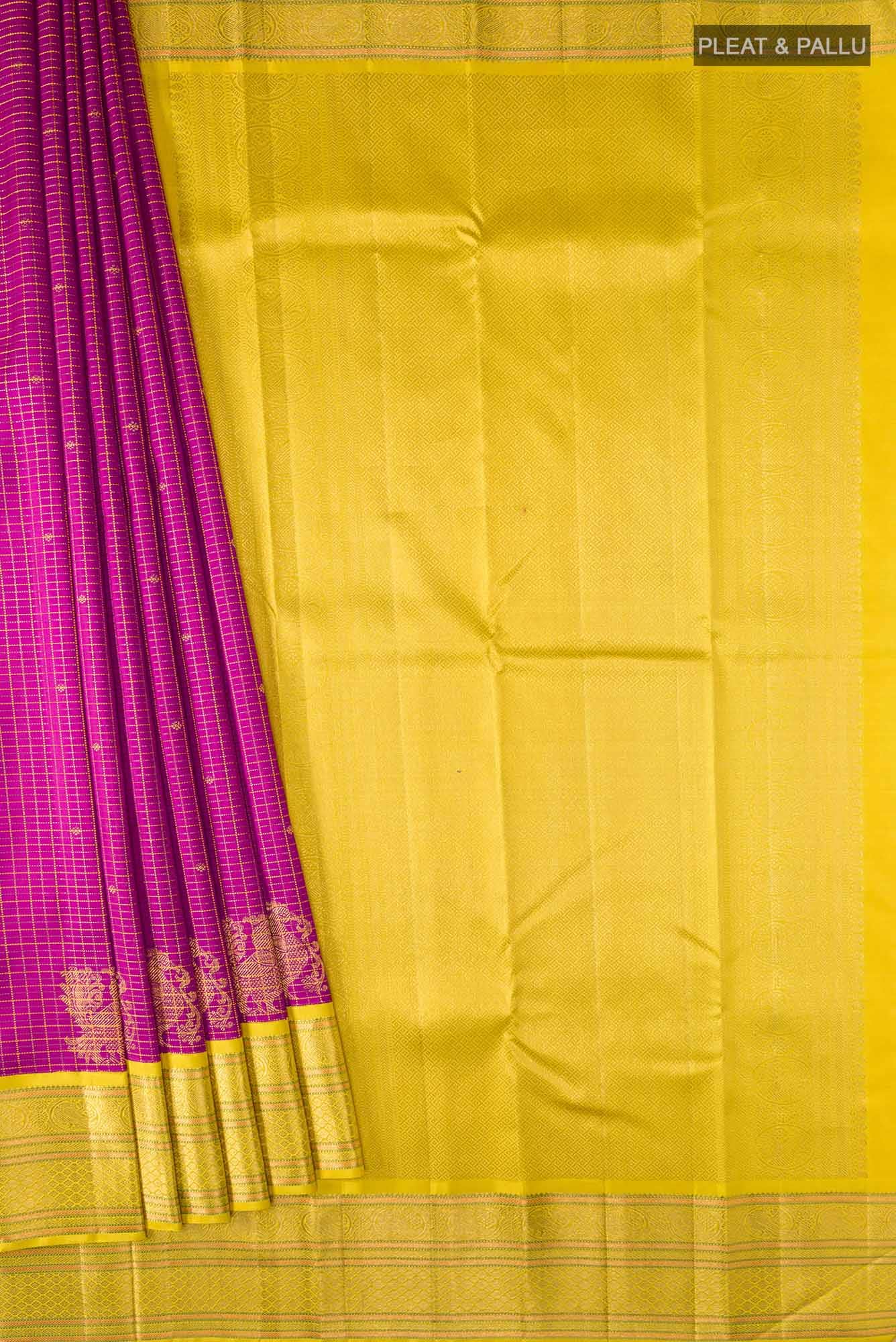 Pure Silk Pure Zari Magenta Kanjivaram Saree - Image 2
