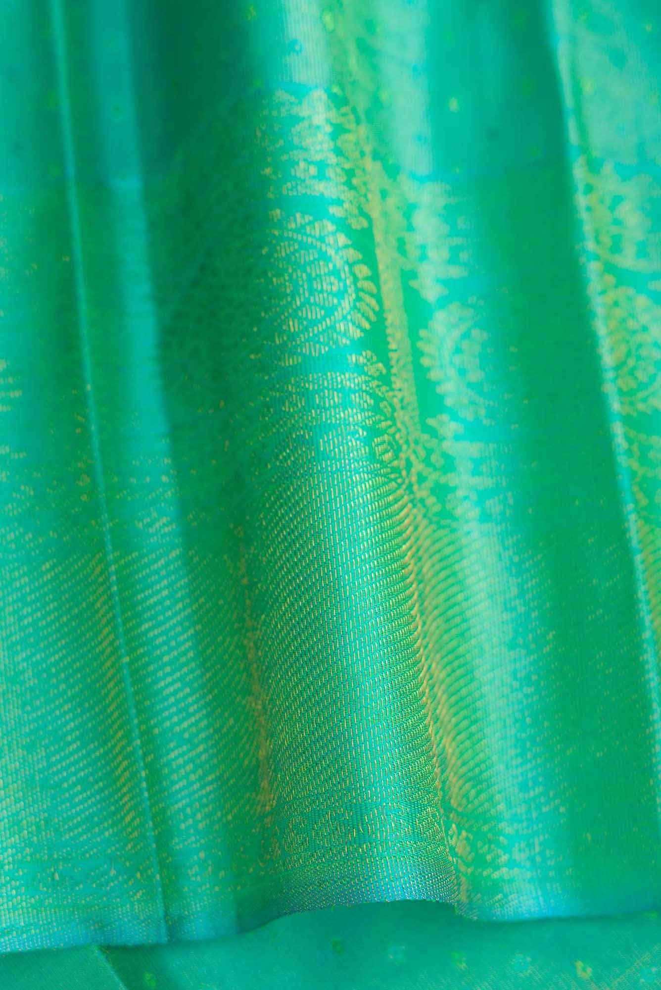 Pure Silk Pure Zari Pink Dual Tone Kanjivaram Saree - Image 6