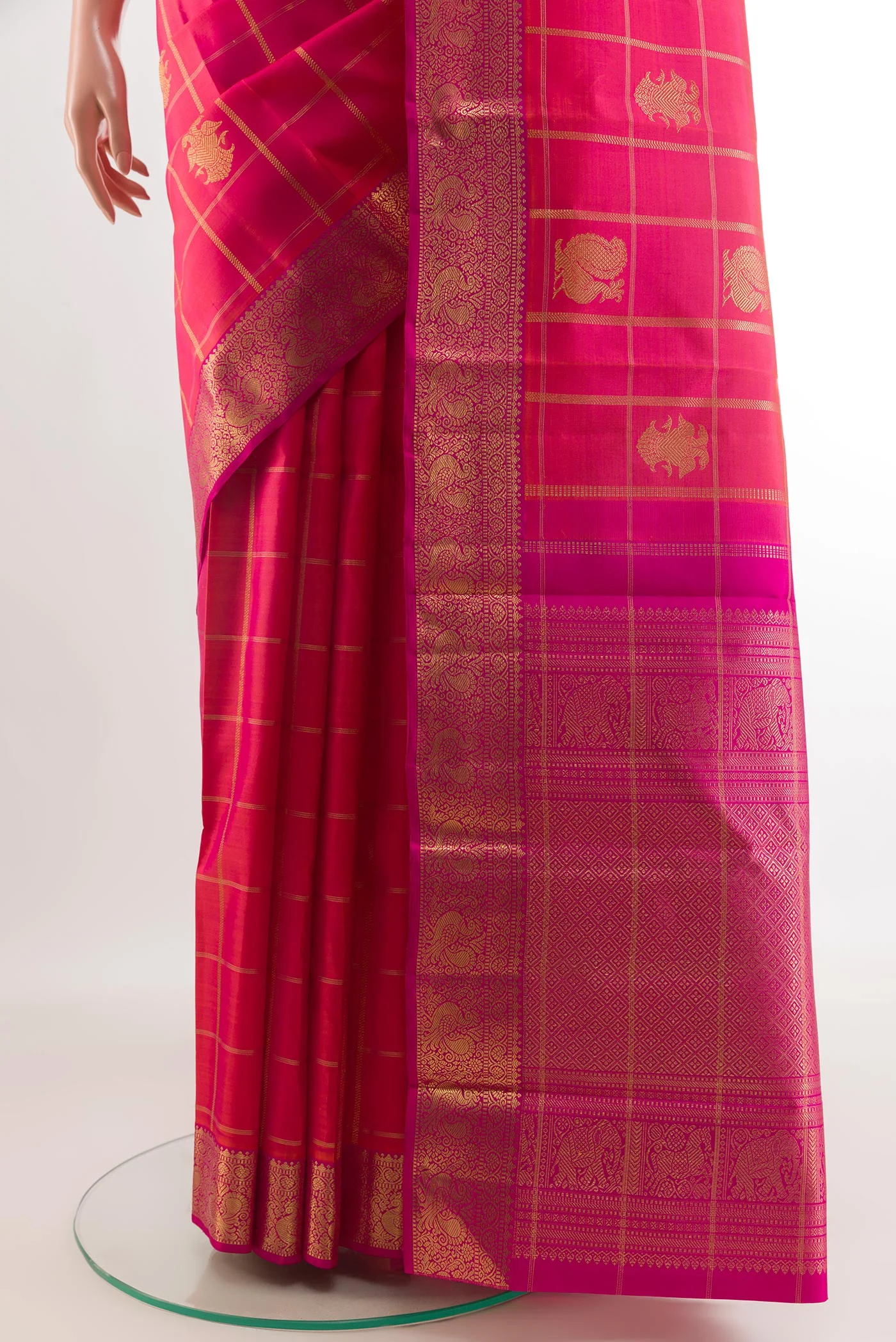 Pure Silk Pure Zari Pink Kanjivaram Saree - Image 3