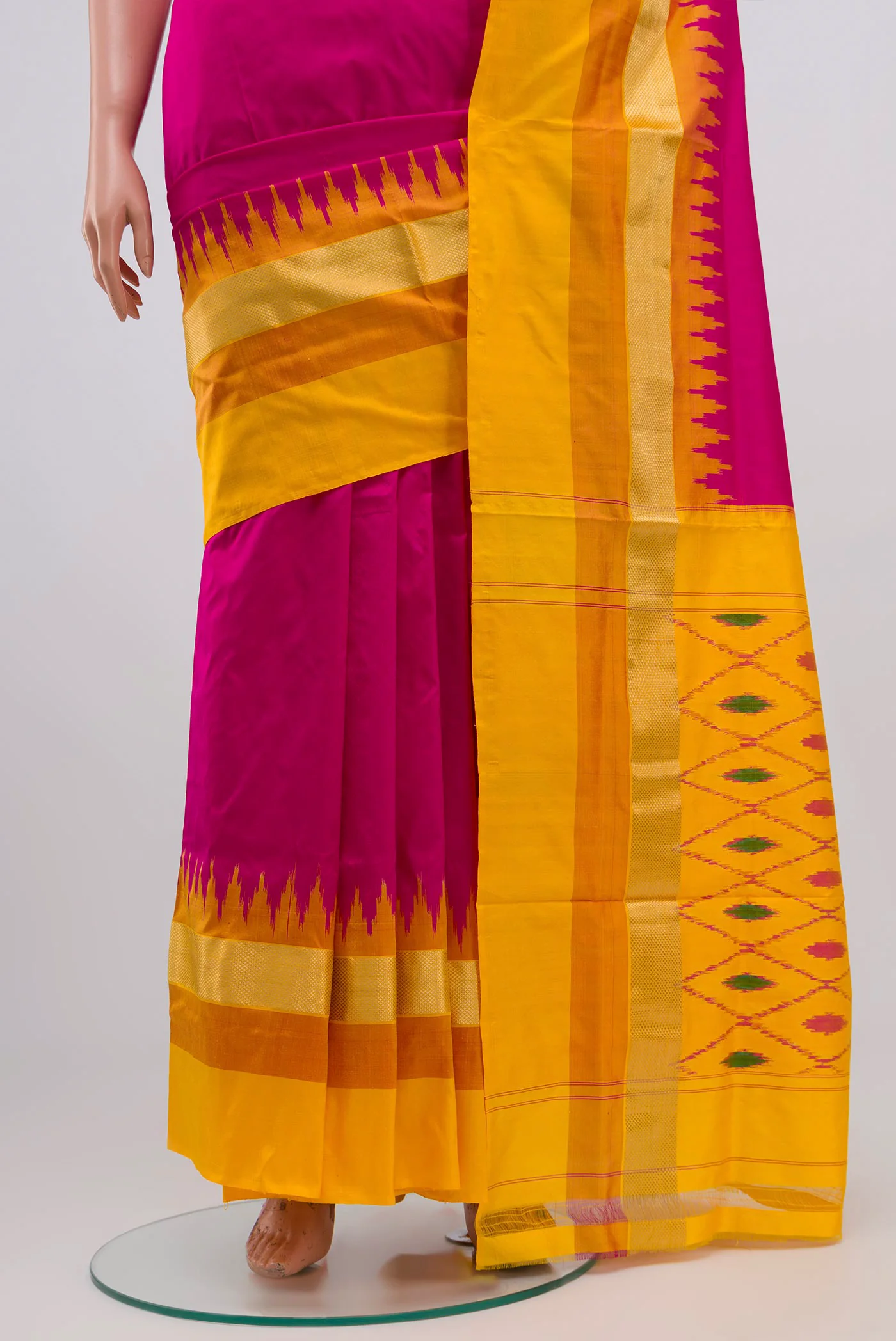 Pink Pochampally Silk Saree - Image 3