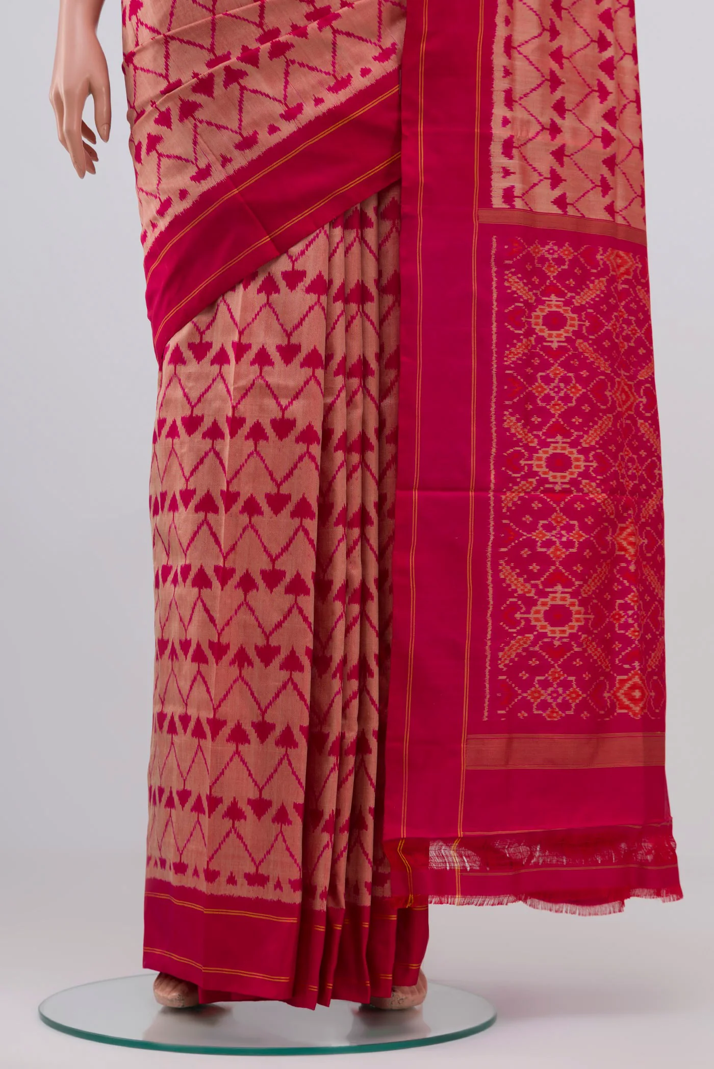 Pink Pochampally Silk Saree - Image 3