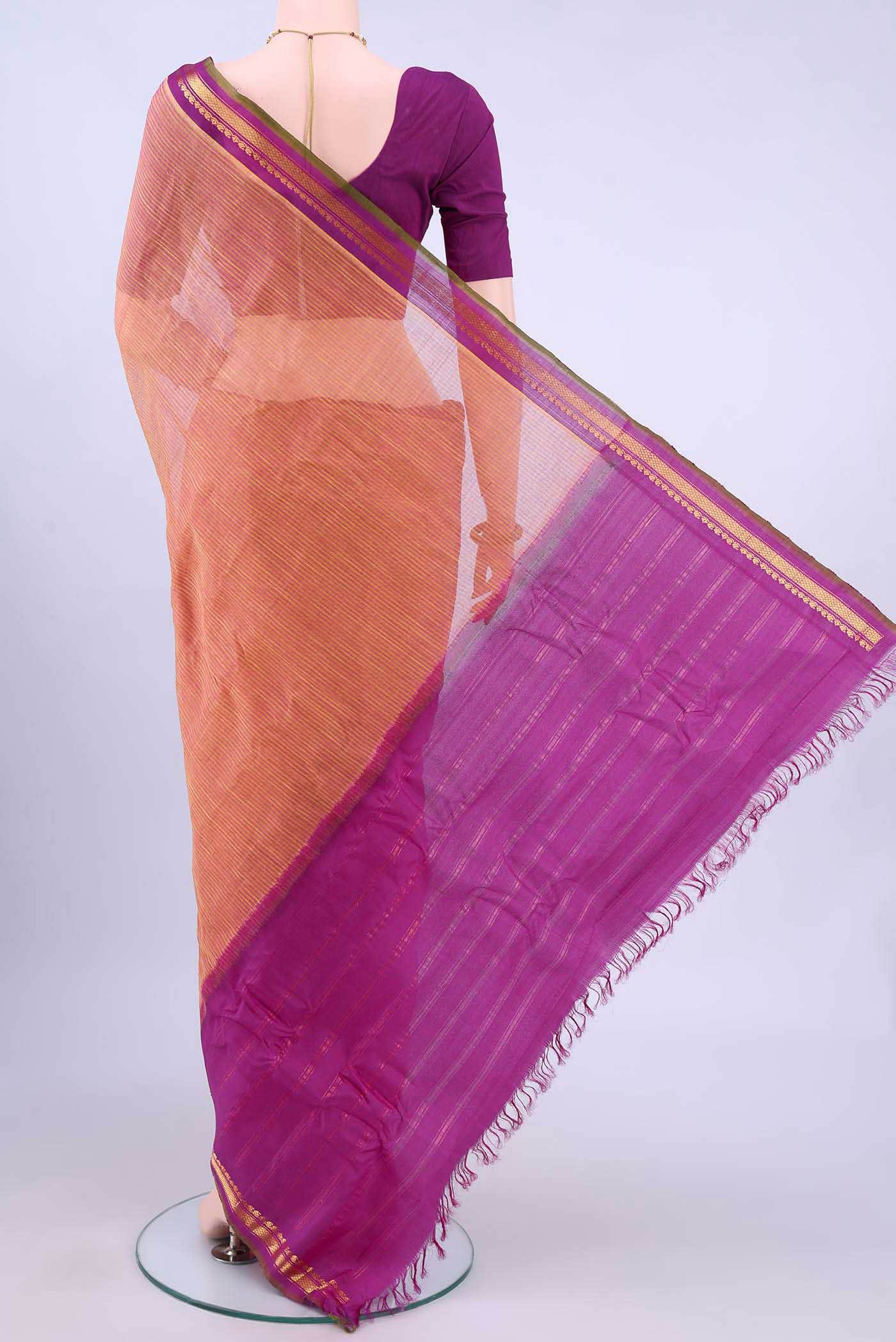 Pinkish Yellow Gadwal cotton Saree - Image 2