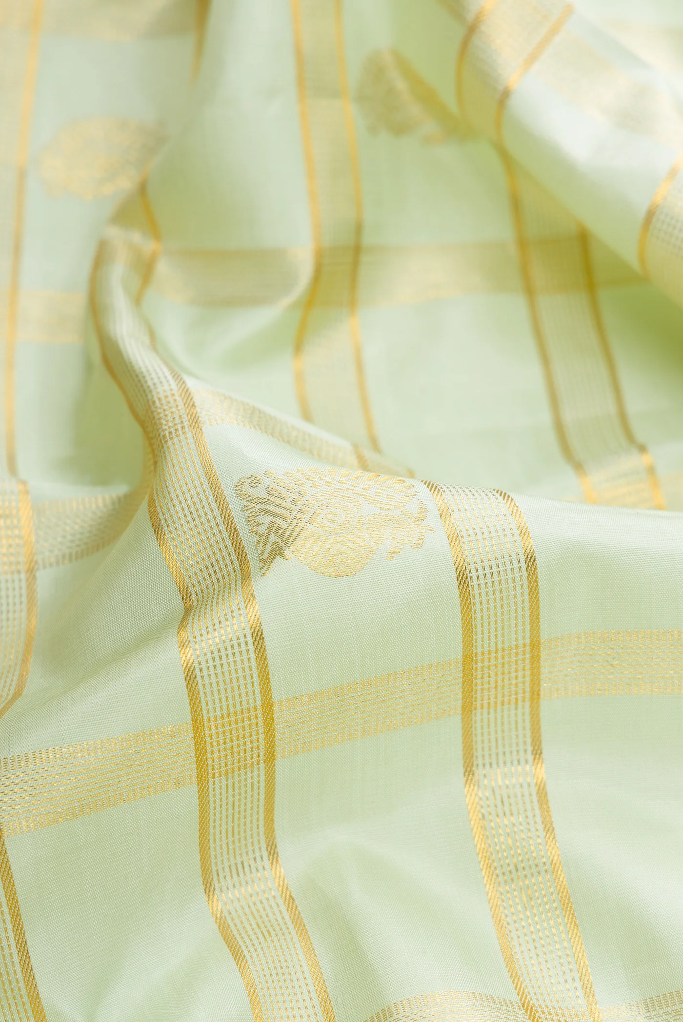 Light Green Kanchipuram Silk Saree - Image 2