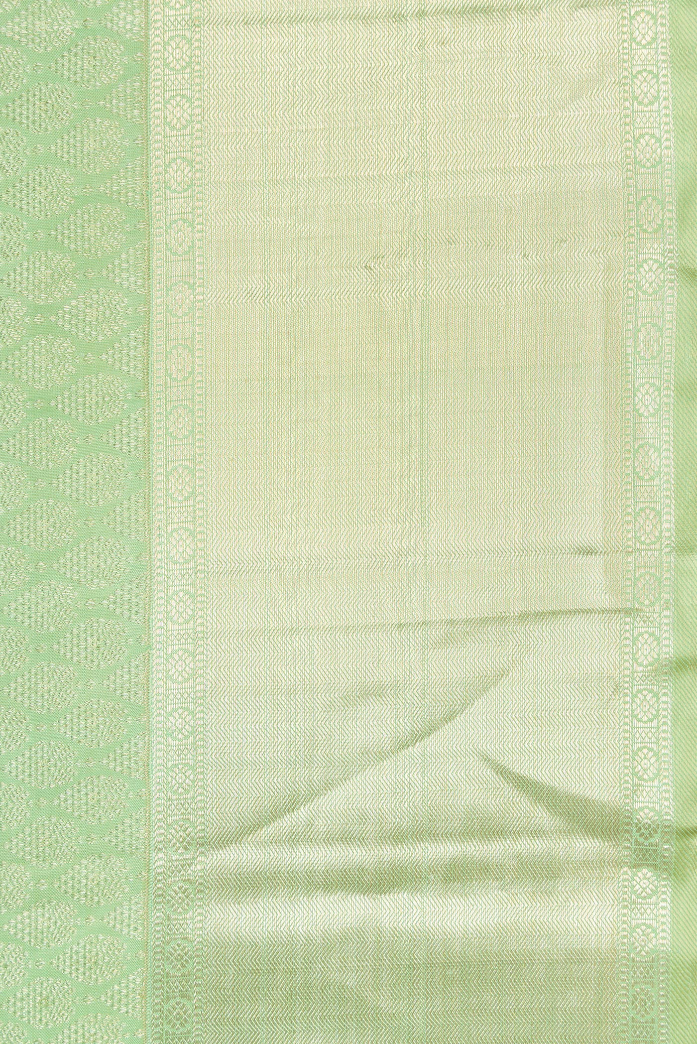 Pista Green Kanchipuram Silk Saree - Image 3