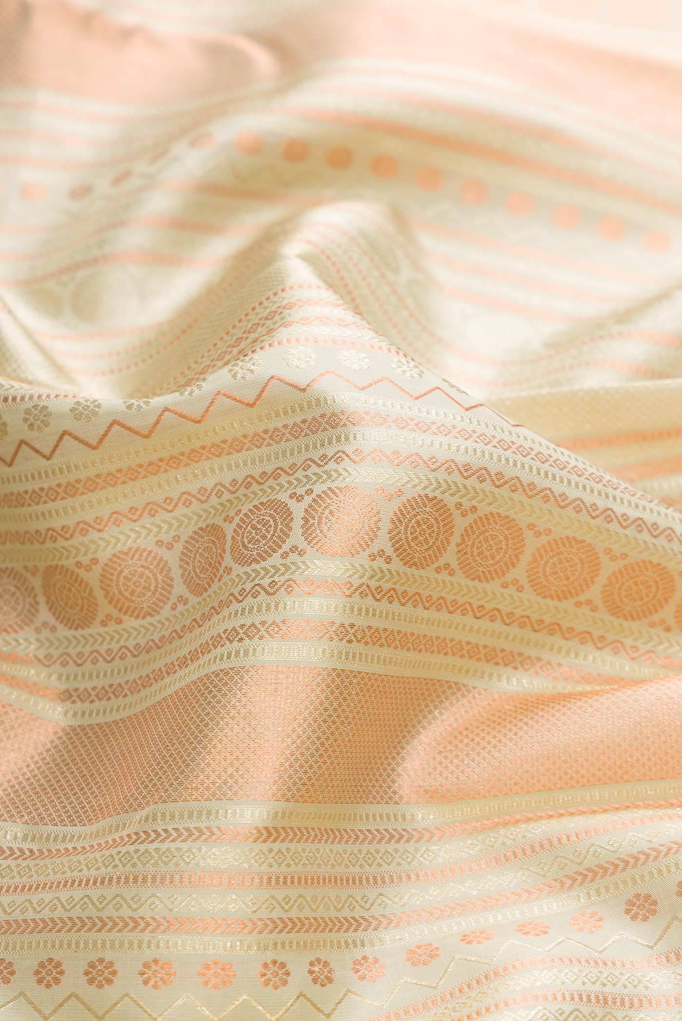 Pista Green Dual Tone Kanchipuram Silk Saree - Image 2