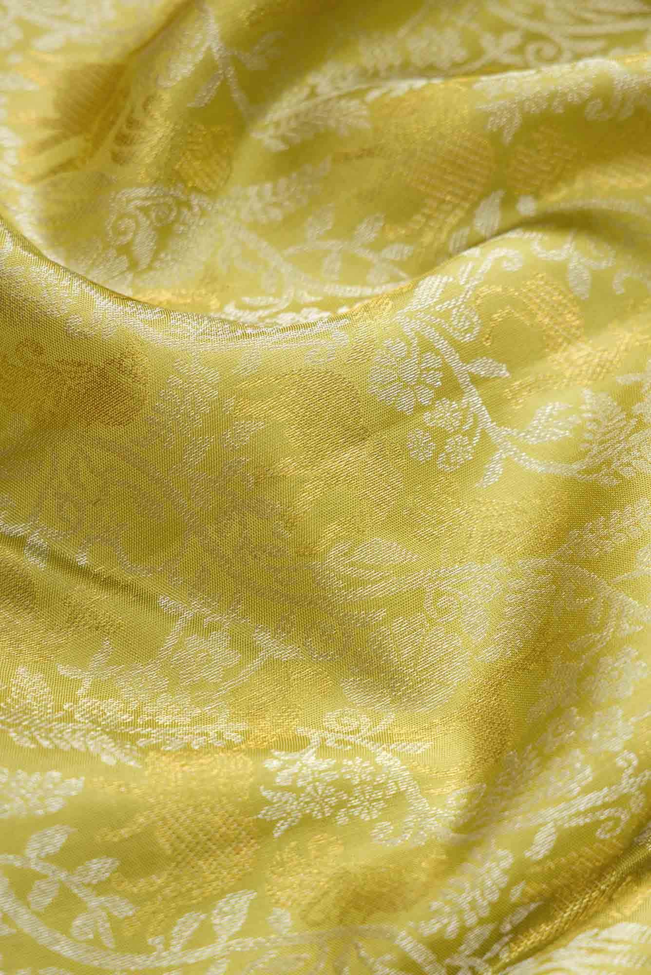 Pure Silk Pure Zari Pista Green Dual Tone Kanjivaram Saree - Image 3