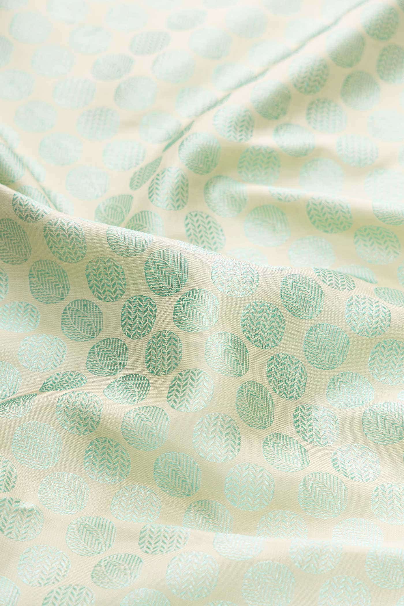 Pure Silk Pure Zari Pista Green Dual Tone Kanchipuram Saree - Image 3