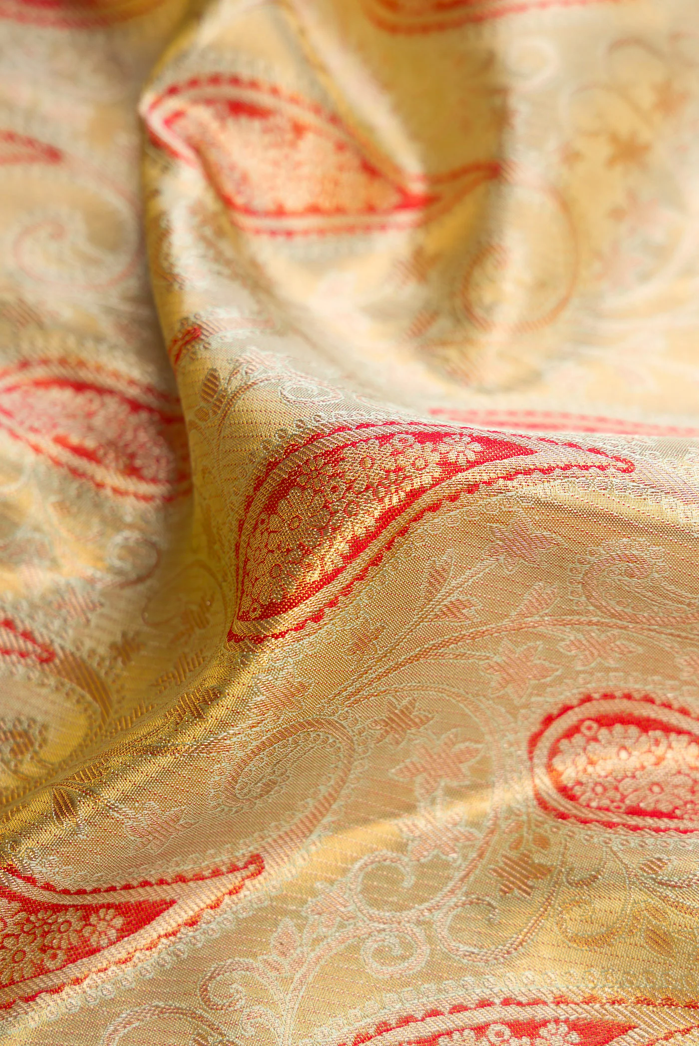 Gold with Mint Green Color Kanjivaram Tissue Silk Saree - Image 2