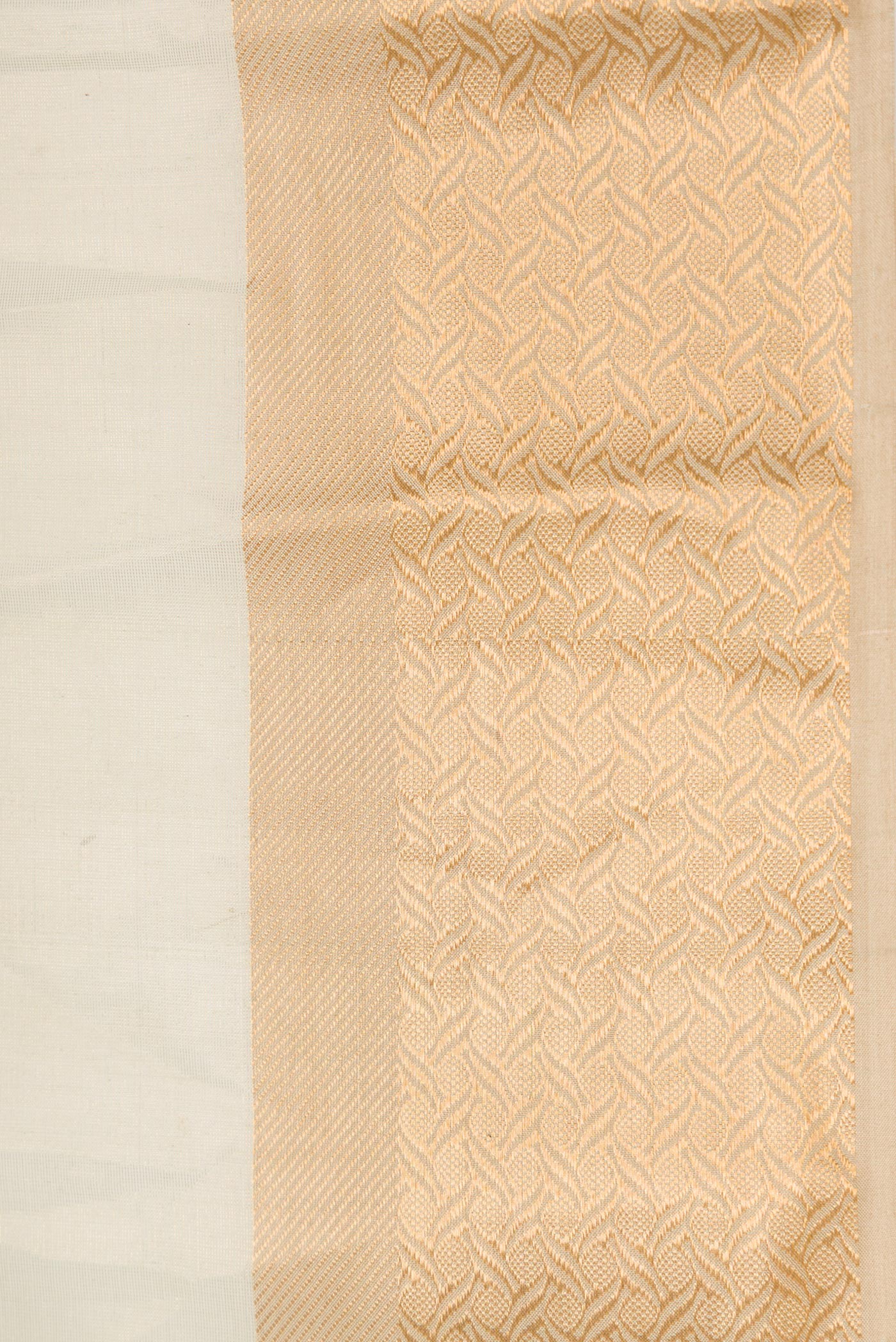Pista Green Dual Tone Maheshwari Tissue Silk Cotton Saree - Image 3