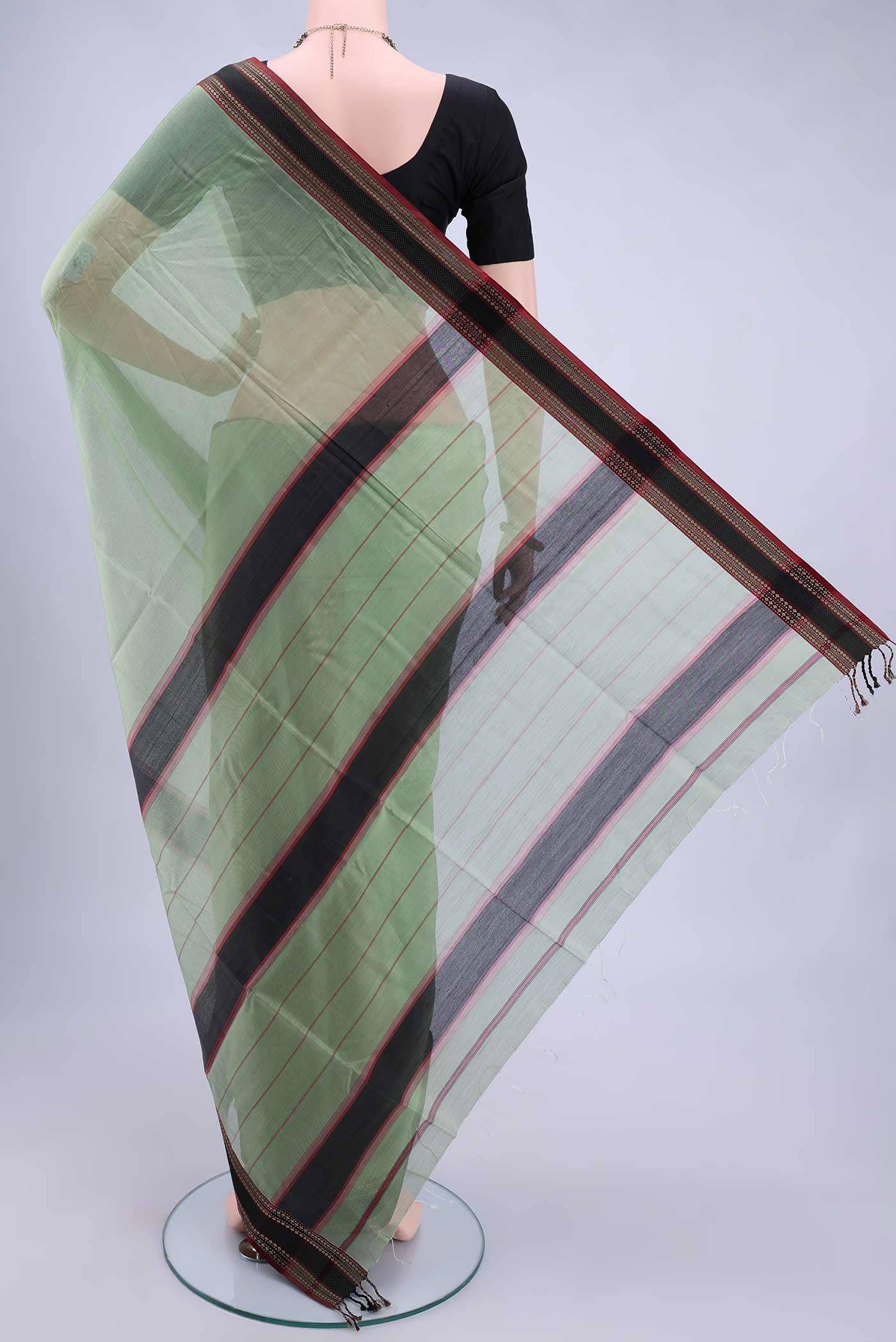Pista Green Maheshwari Silk Saree - Image 2