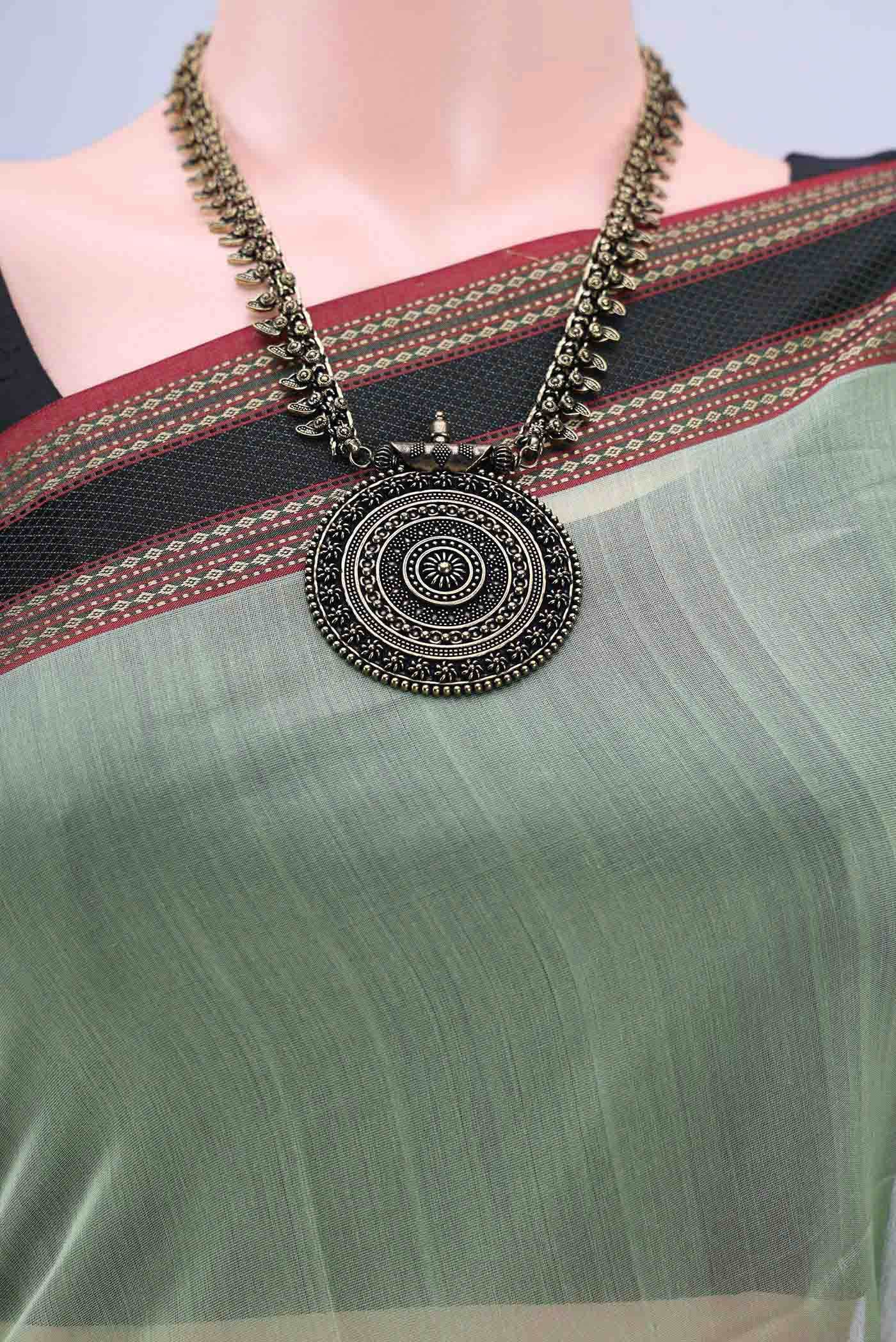 Pista Green Maheshwari Silk Saree - Image 3