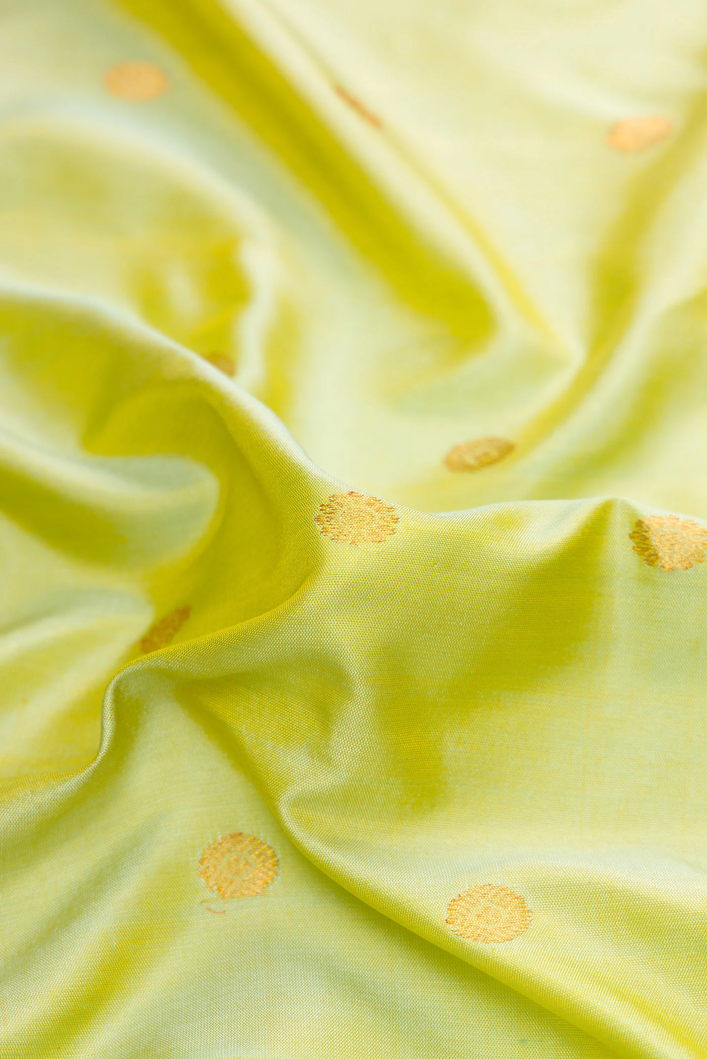 Pista Green with Yellow Color Gadwal Silk Saree - Image 2