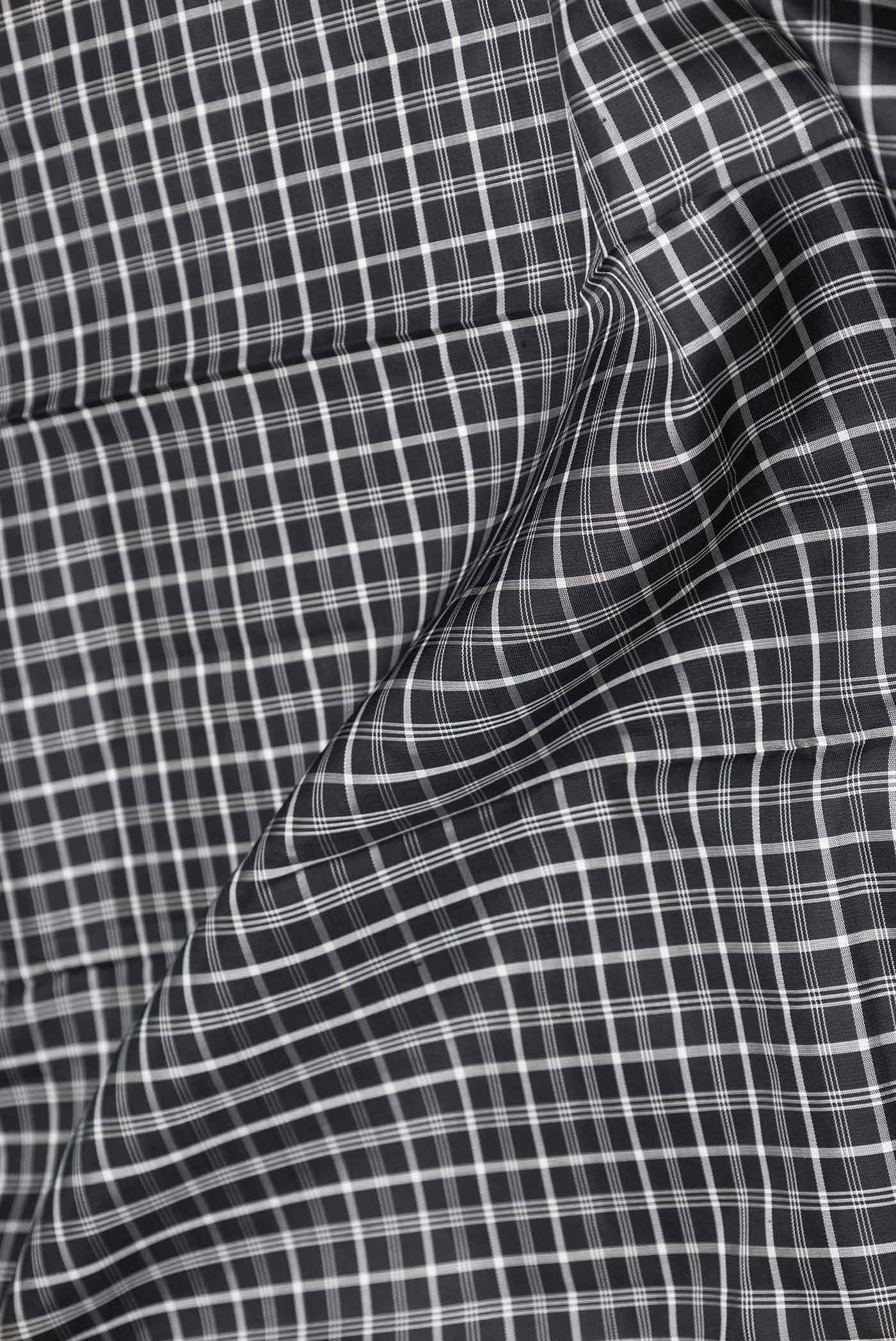 Pure Silk Pure Zari Black Dual Tone Kanjivaram Saree - Image 2