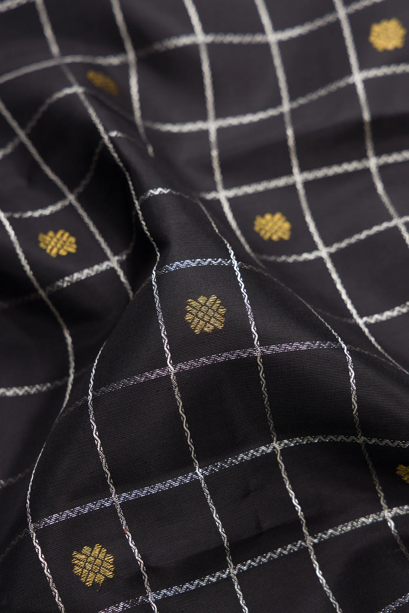 Pure Silk Pure Zari Black Kanjivaram Saree - Image 2