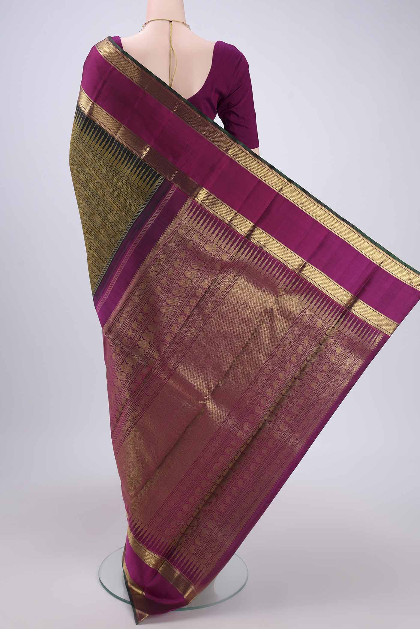 Pure Silk Pure Zari Black Kanjivaram Saree - Image 3