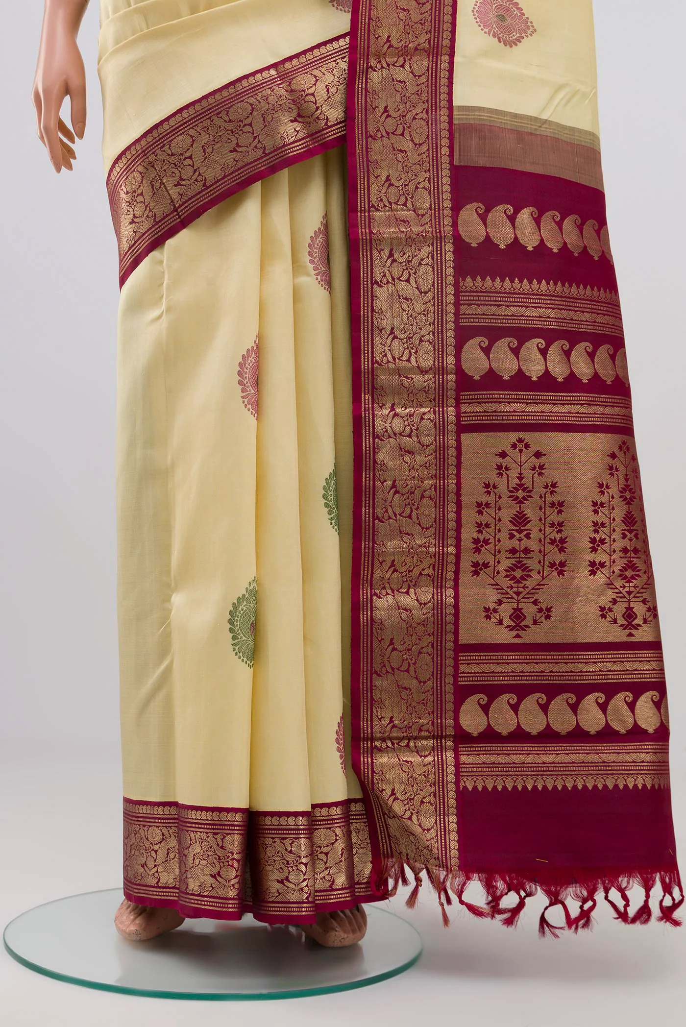 Cream Kanjivaram Silk Saree - Image 3