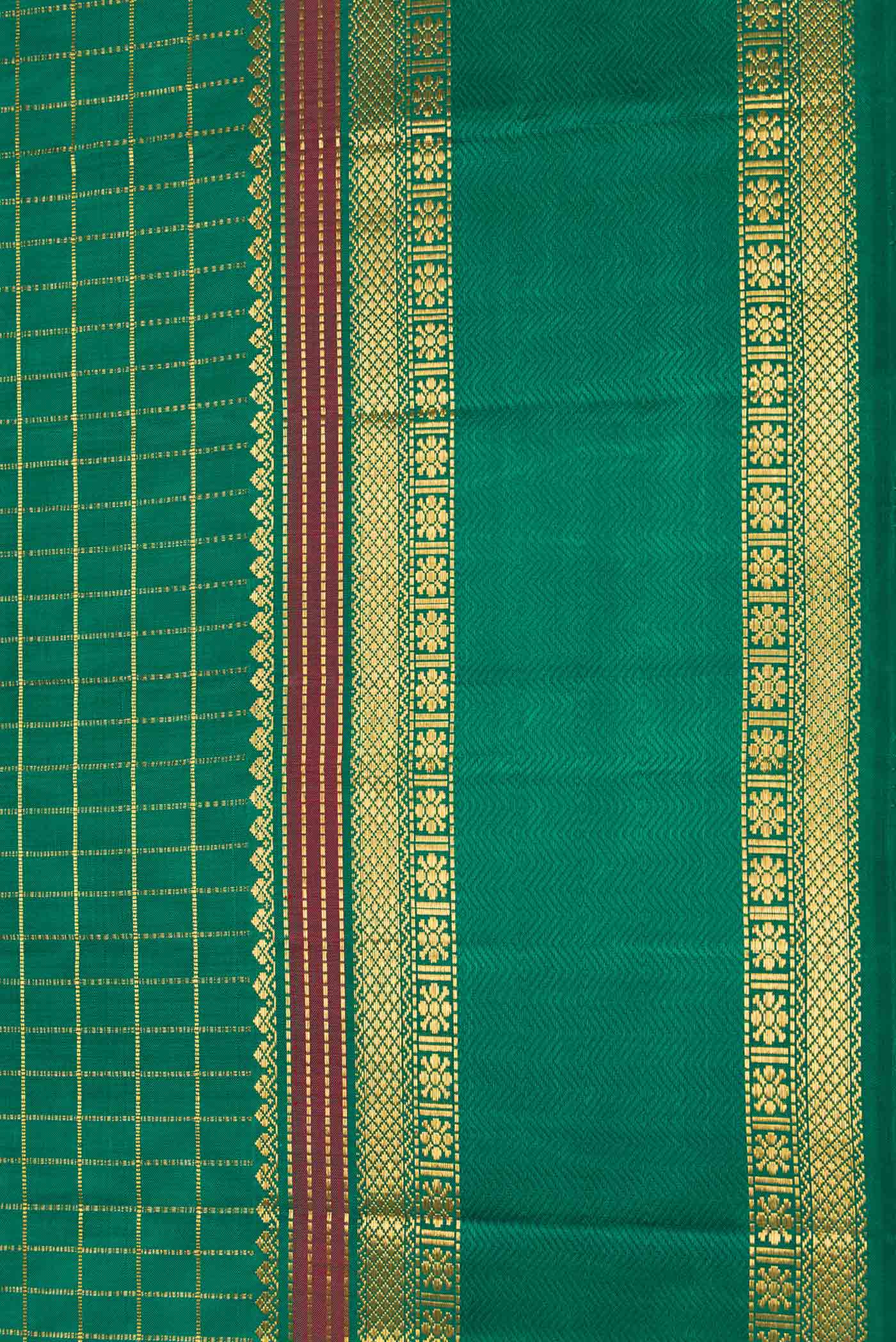 Pure Silk Pure Zari Green Dual Tone Kanjivaram Saree - Image 3